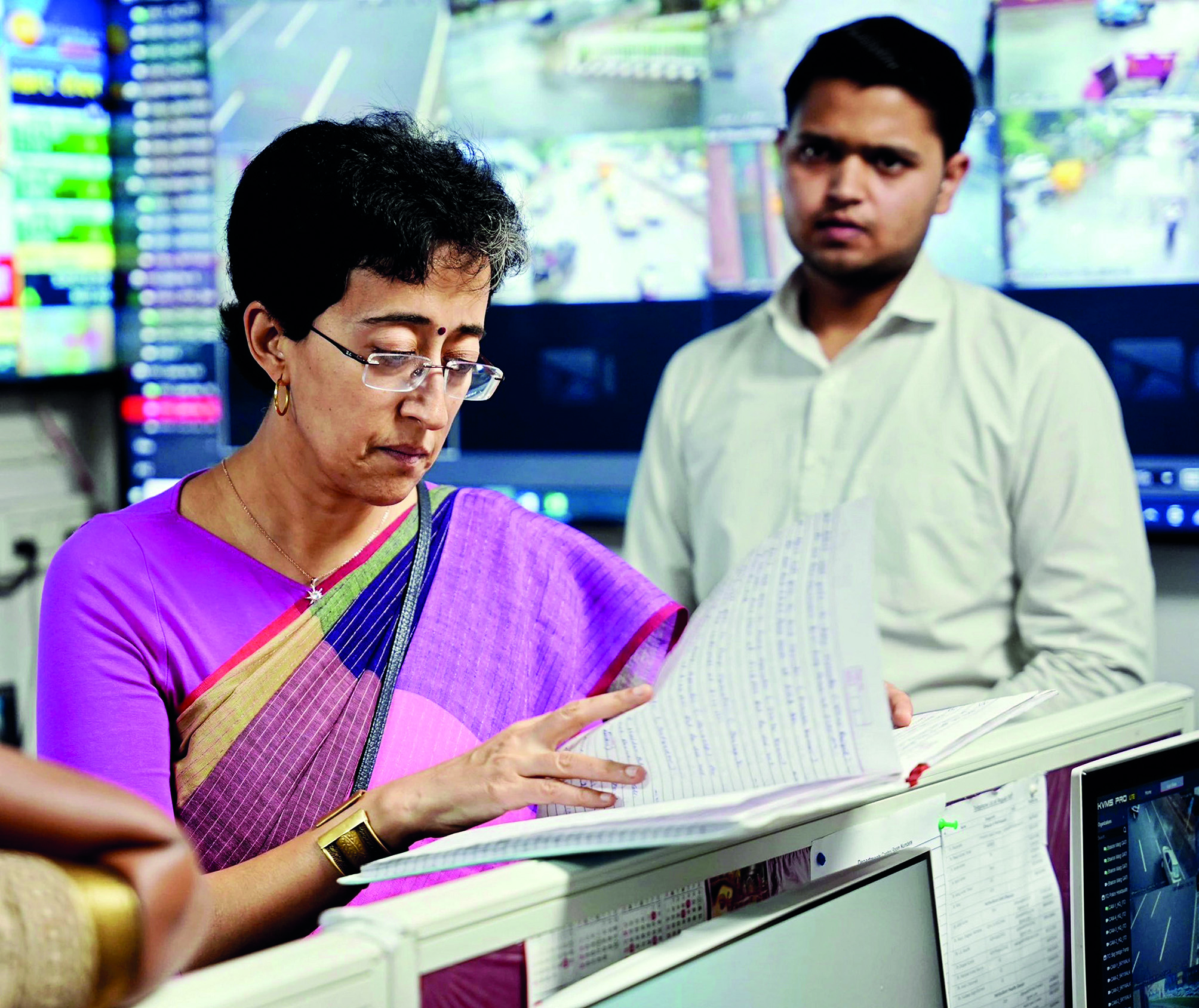 Minister Atishi cross-checks & monitors waterlogging plaints