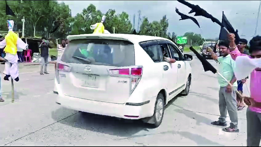 Chopra assault case: Cops arrest two more persons Chopra assault case: Cops arrest two more persons