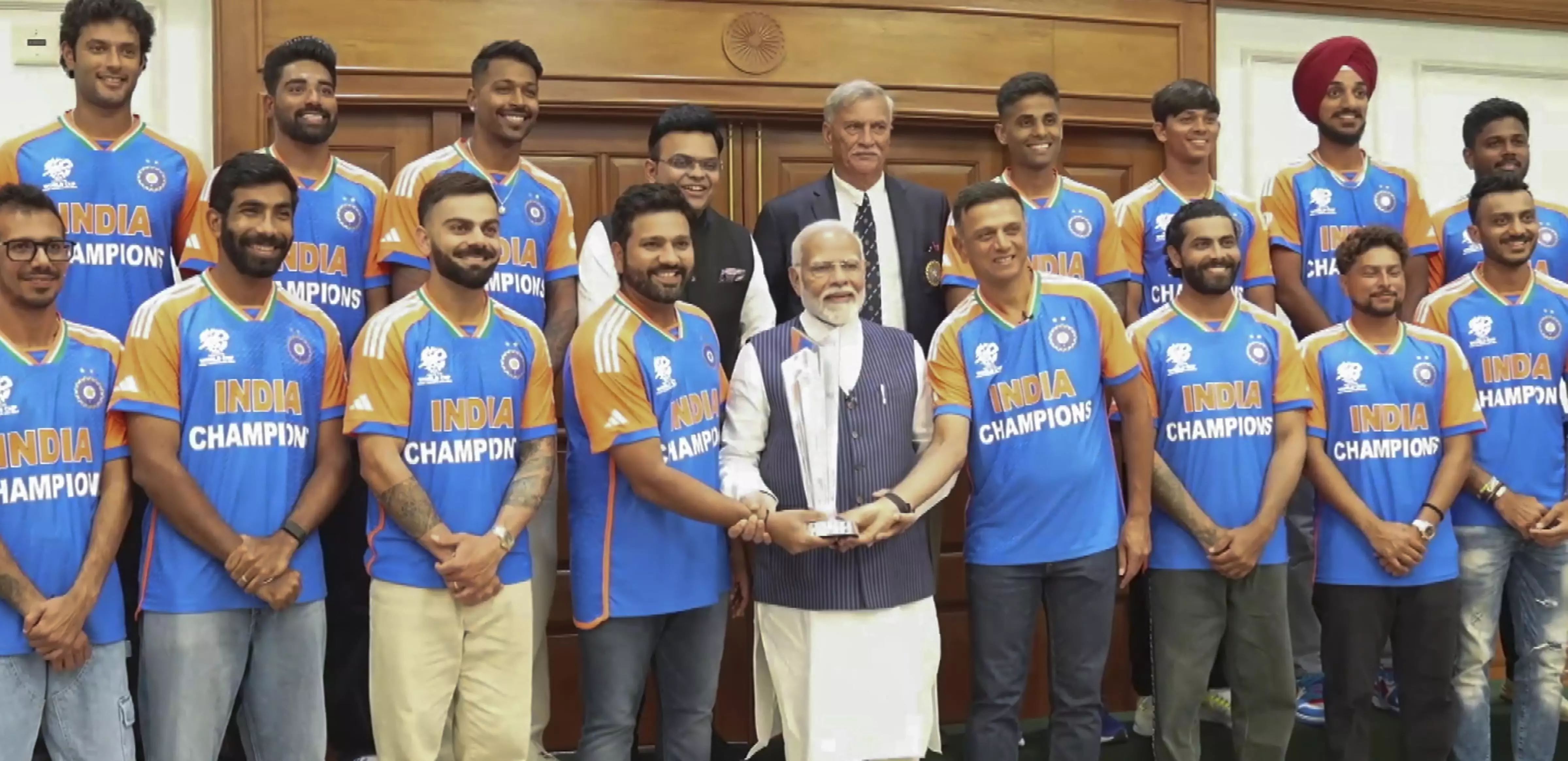 T20 world champions team India meets PM Modi amid celebratory return