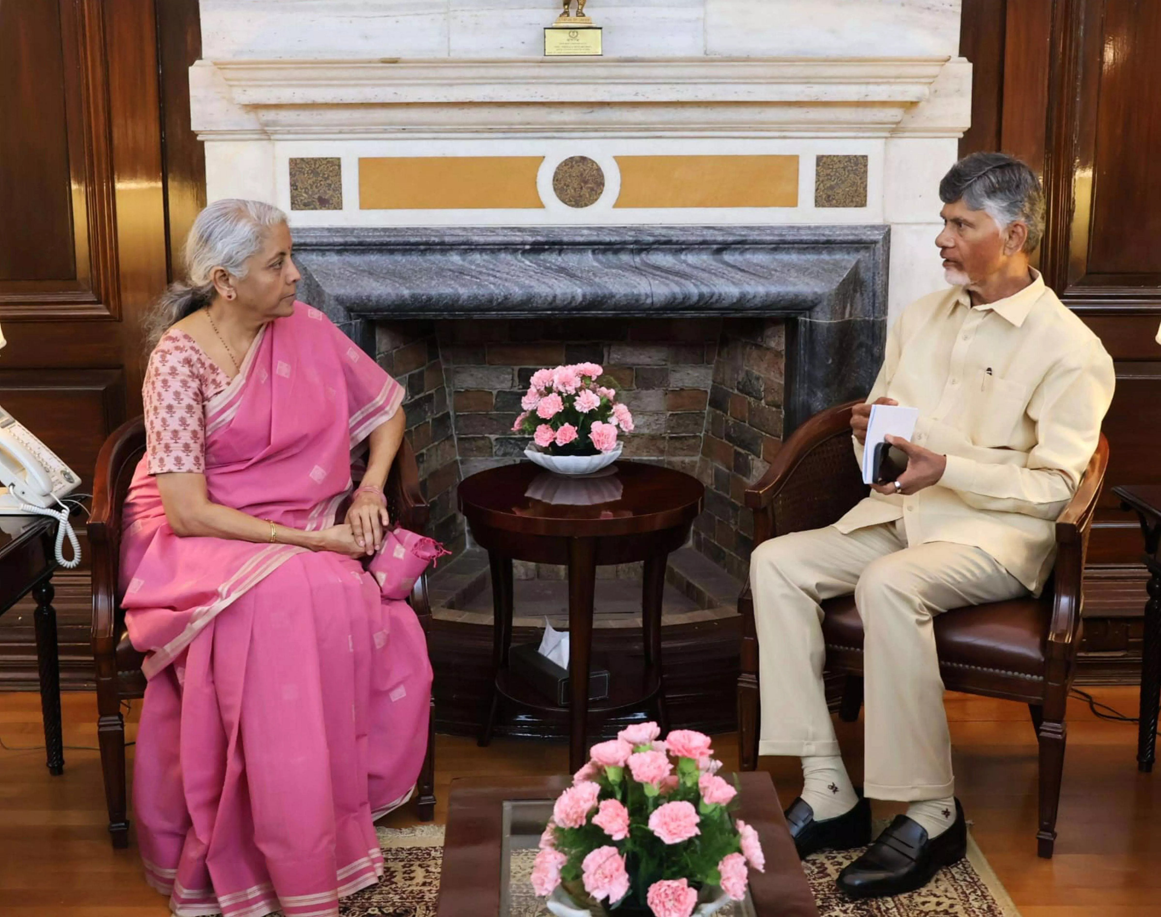 Naidu meets FM Sitharaman, seeks financial aid for debt-ridden AP