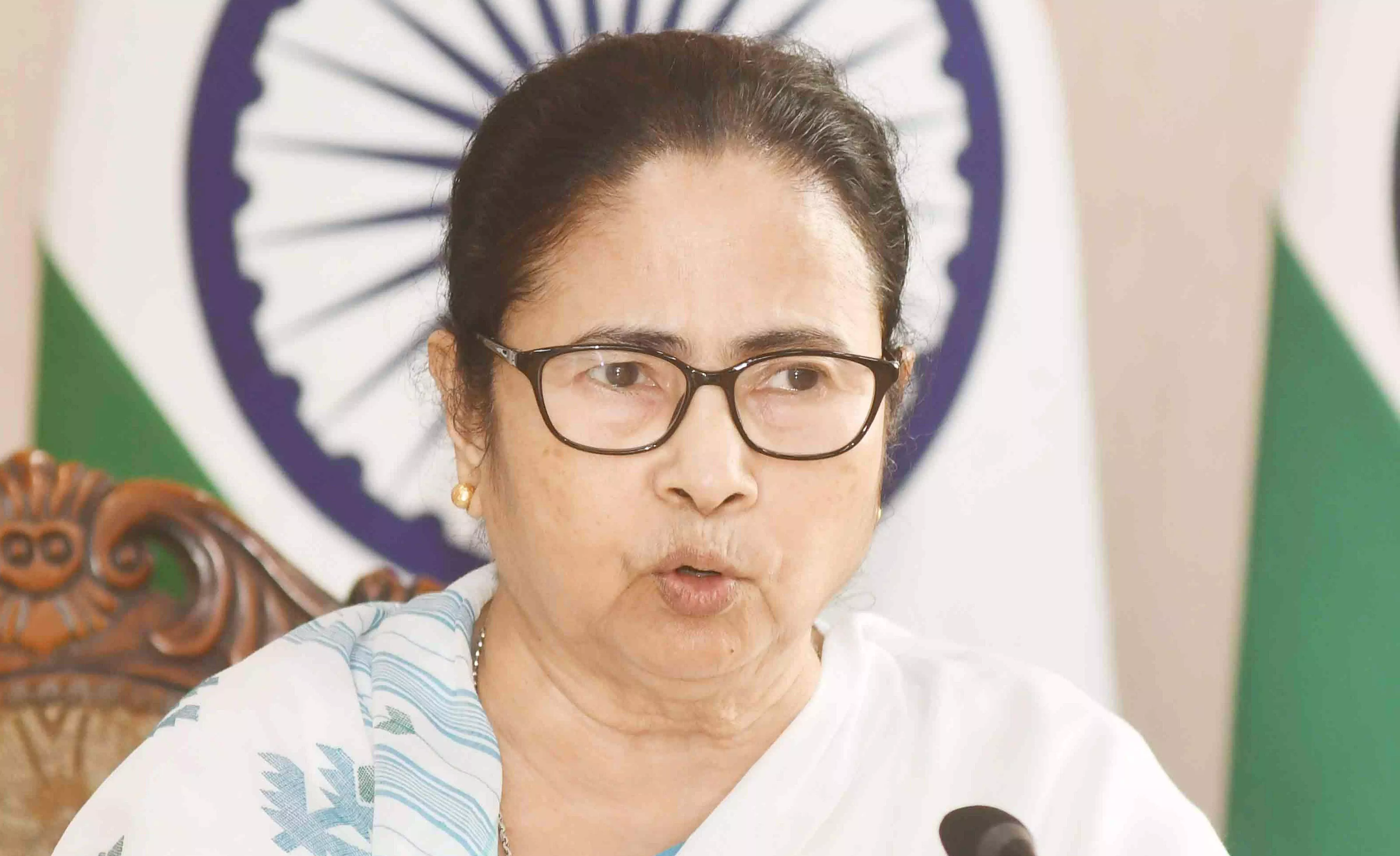 Safe Drive Safe Life programme helped in reducing road accidents in Bengal: Mamata Safe Drive Safe Life programme helped in reducing road accidents in Bengal: Mamata