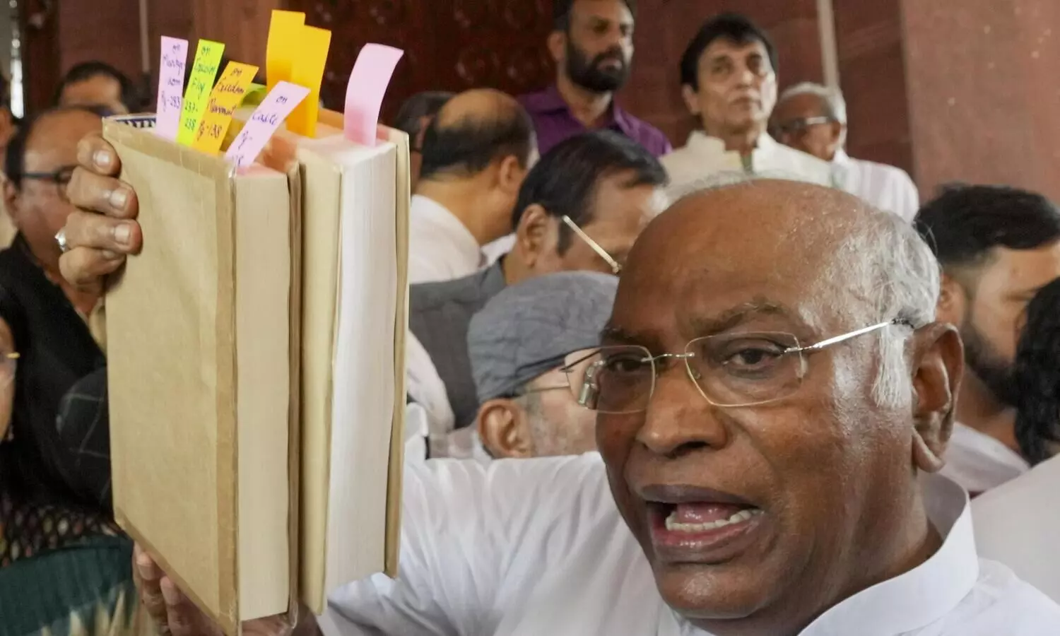 Modi govts only mission is to keep youth jobless, says Kharge