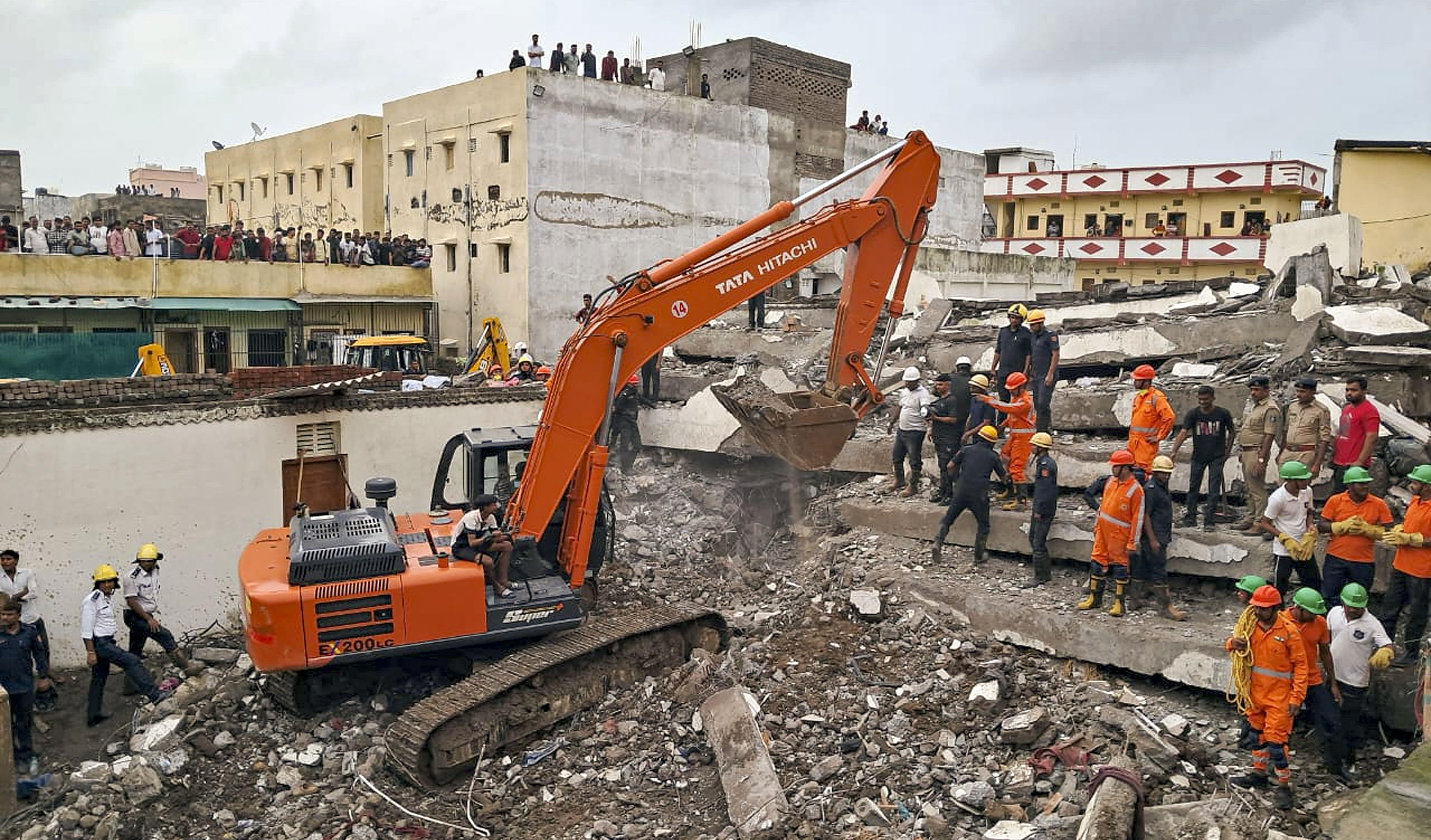 MP govt announces Rs 4 lakh ex-gratia to kin of Surat building collapse victims