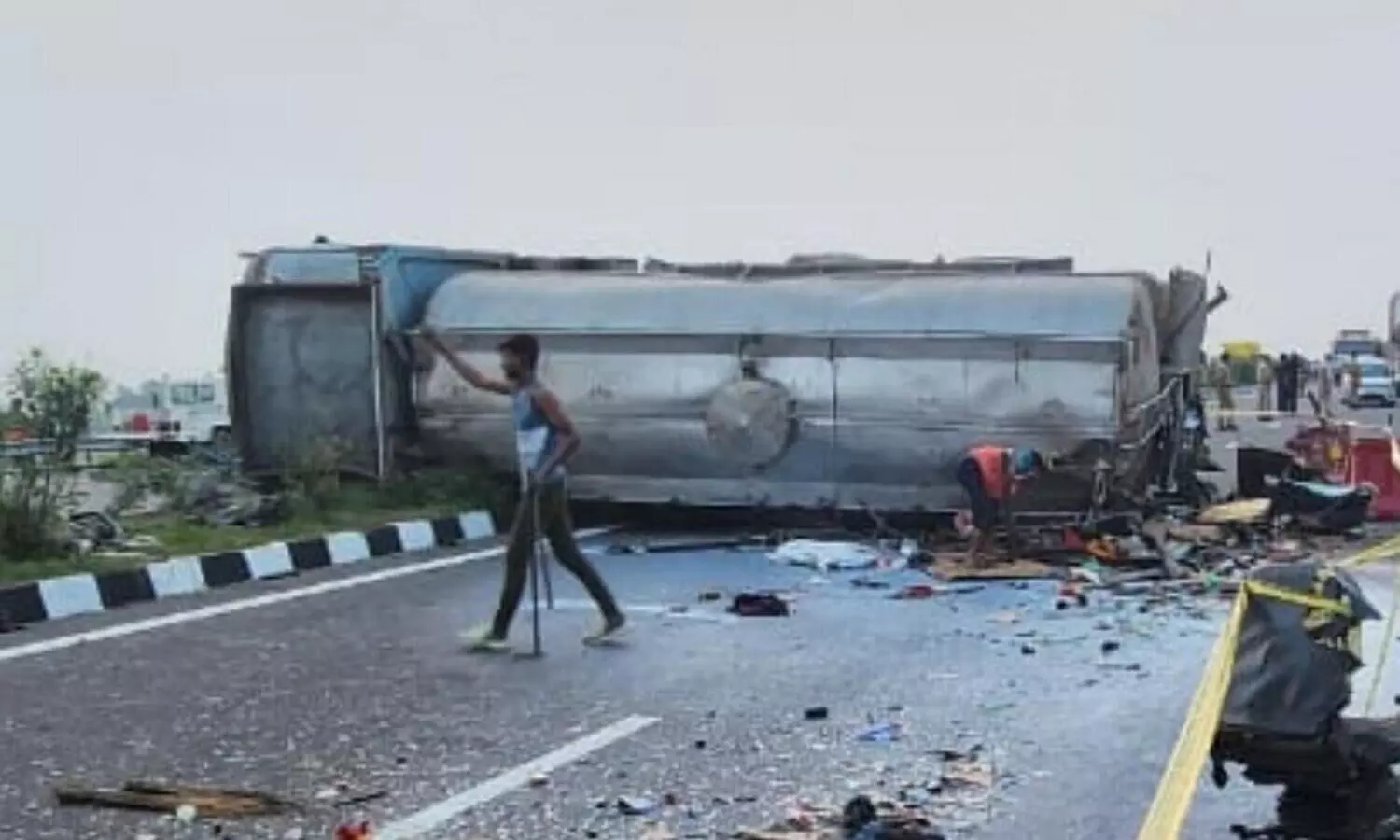 18 killed, 19 injured as bus hits milk tanker in UPs Unnao