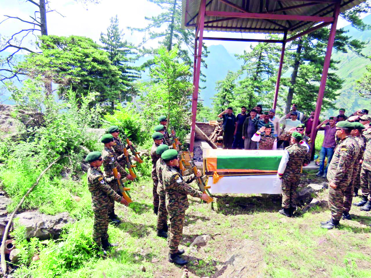 Indian Army’s HAWS successfully recovers mortal remains of 3 bravehearts from Mount Kun avalanche Indian Army’s HAWS successfully recovers mortal remains of 3 bravehearts from Mount Kun avalanche