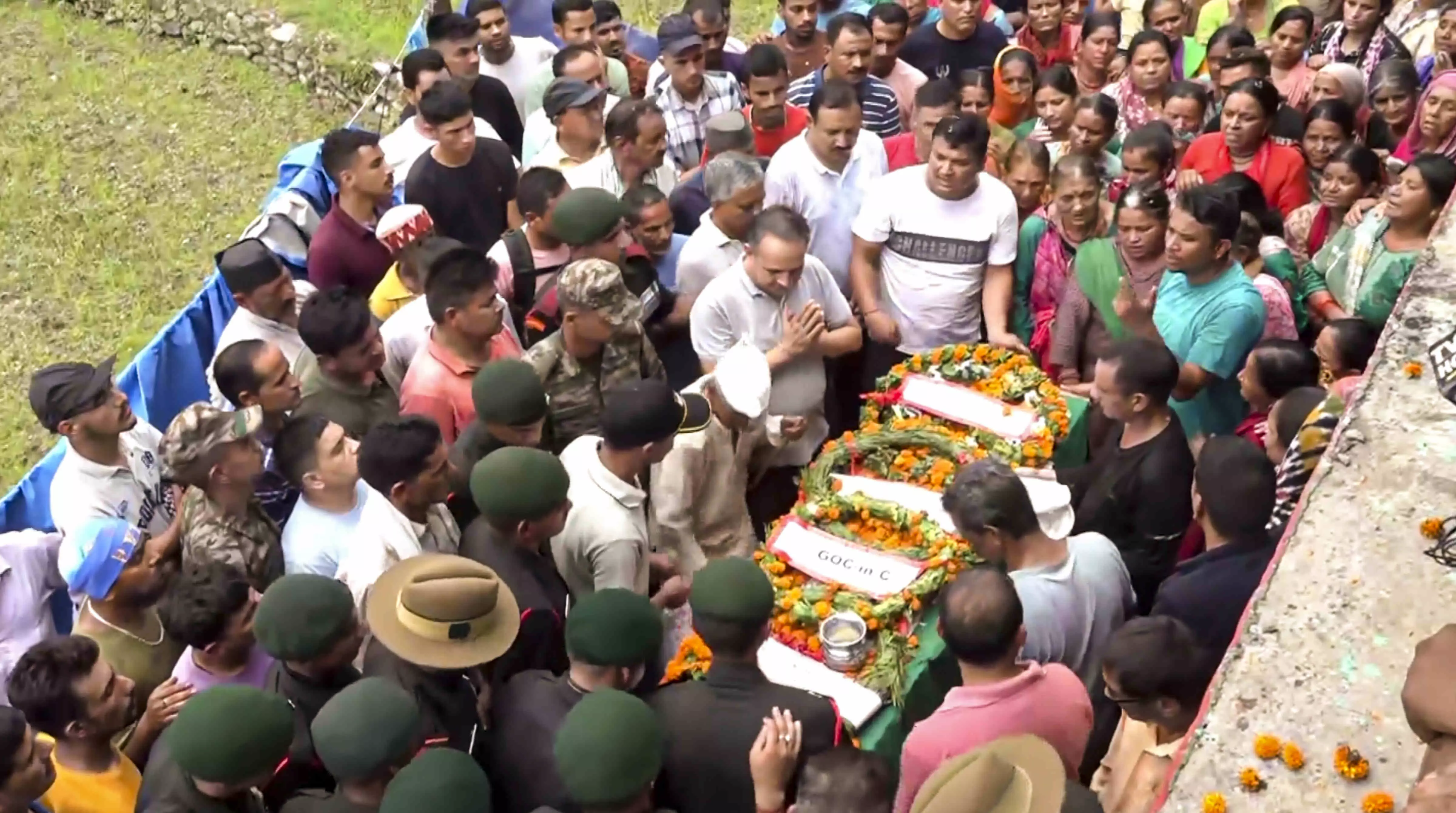 Ukhand cremates Kathua martyrs with heavy heart Ukhand cremates Kathua martyrs with heavy heart