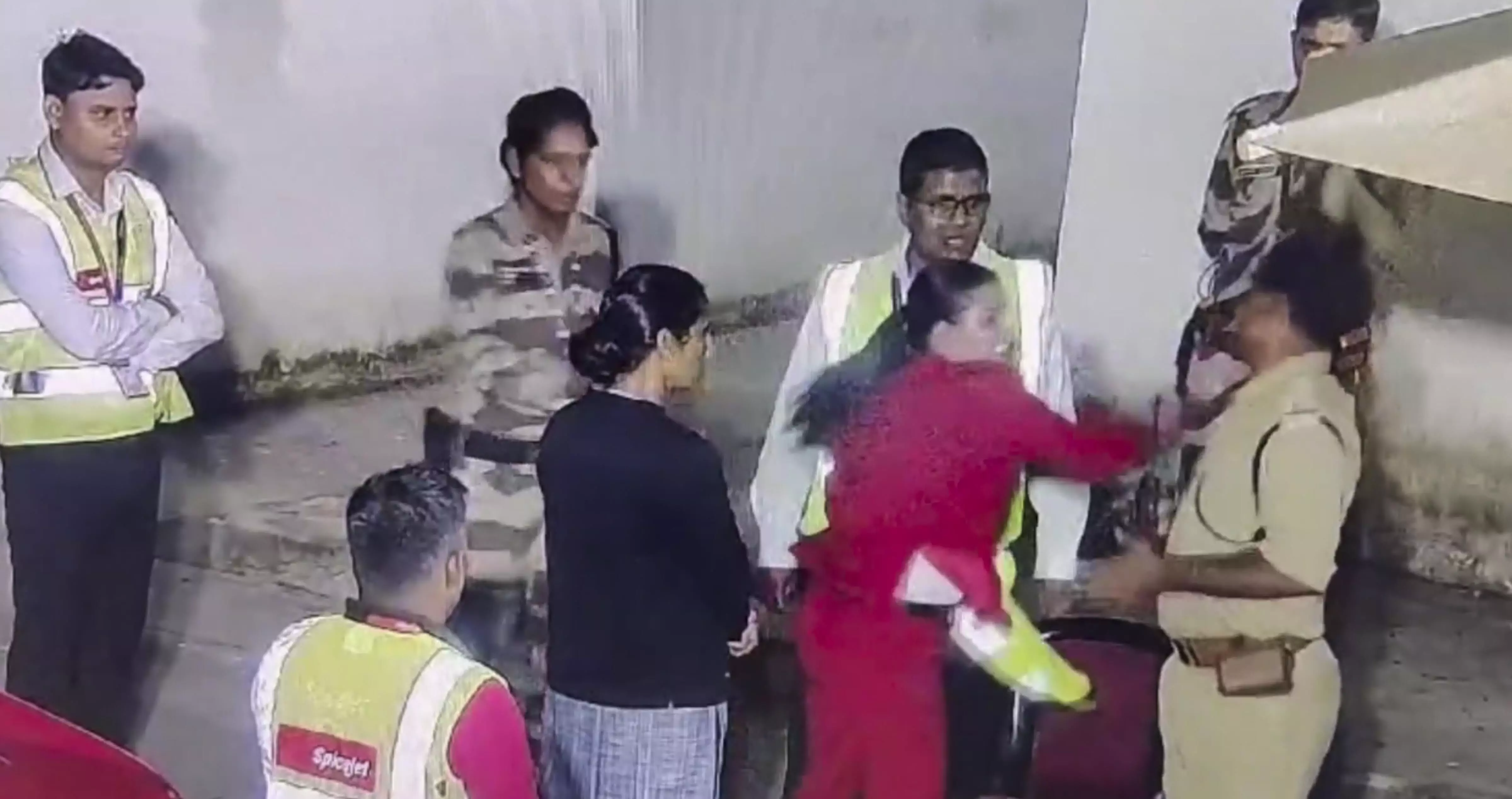 SpiceJet employee arrested for slapping CISF man at airport, airline accuses him of sexual harassment SpiceJet employee arrested for slapping CISF man at airport, airline accuses him of sexual harassment