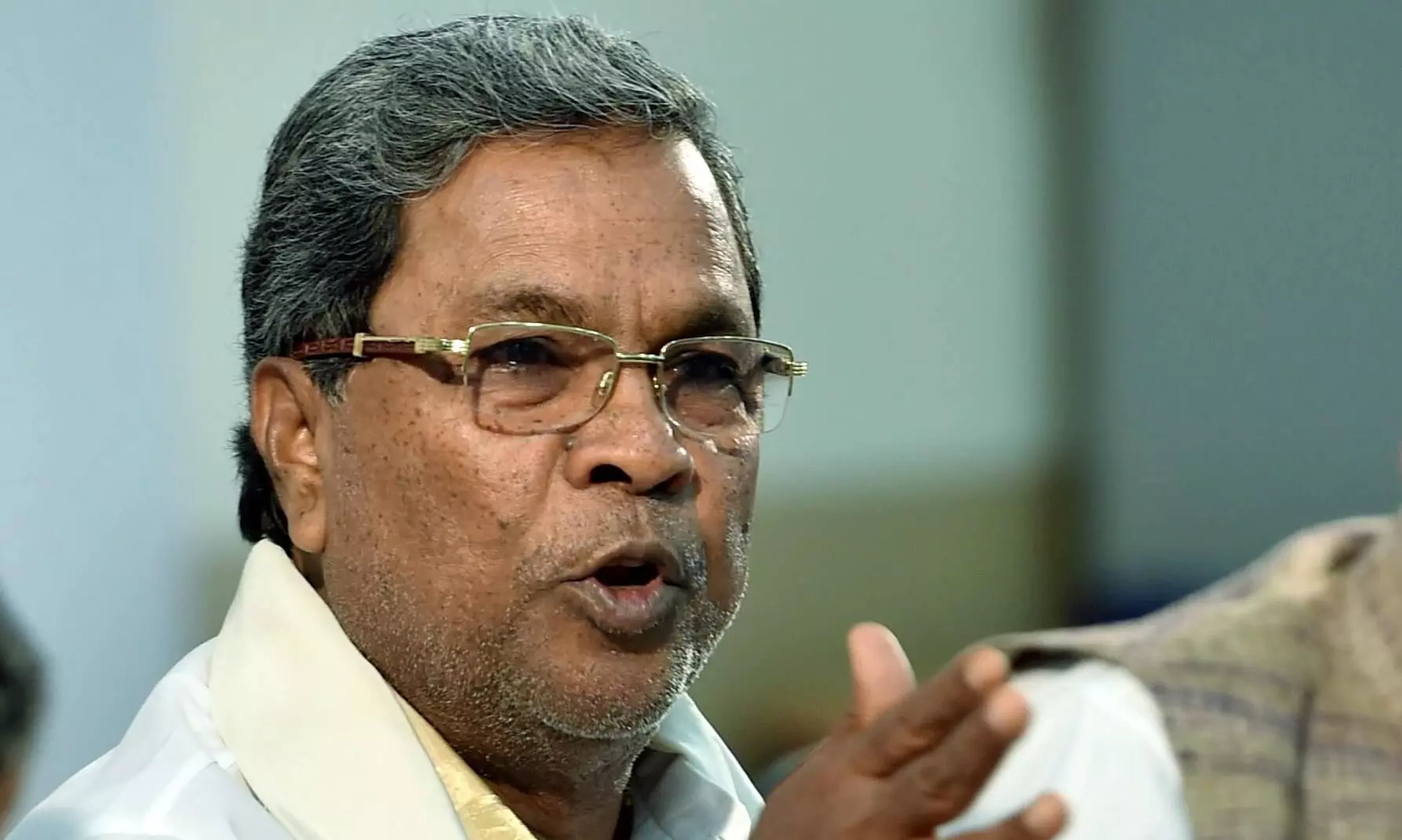 MUDA scam: Kumaraswamy accuses CM Siddaramaiah of misuse of power MUDA scam: Kumaraswamy accuses CM Siddaramaiah of misuse of power