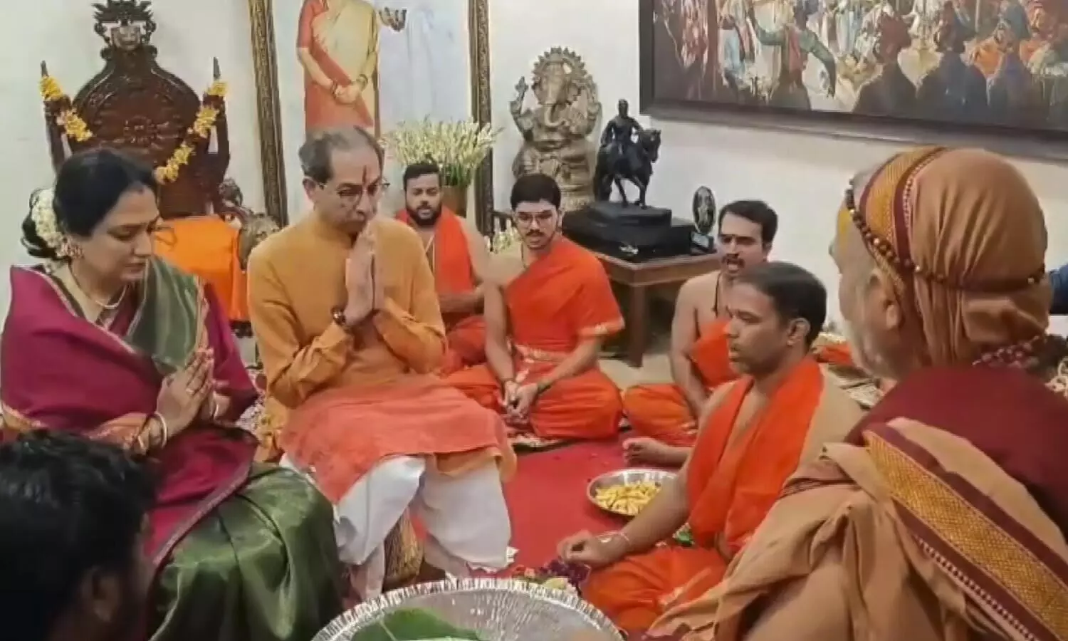 Uddhav Thackeray victim of betrayal: Swami Avimukteshwaranand Saraswati