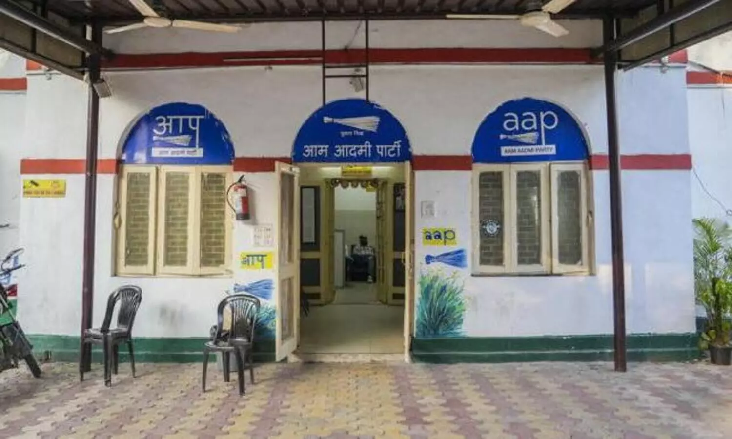 Delhi HC sets July 25 as deadline for Centre to decide on allotment of office space to AAP