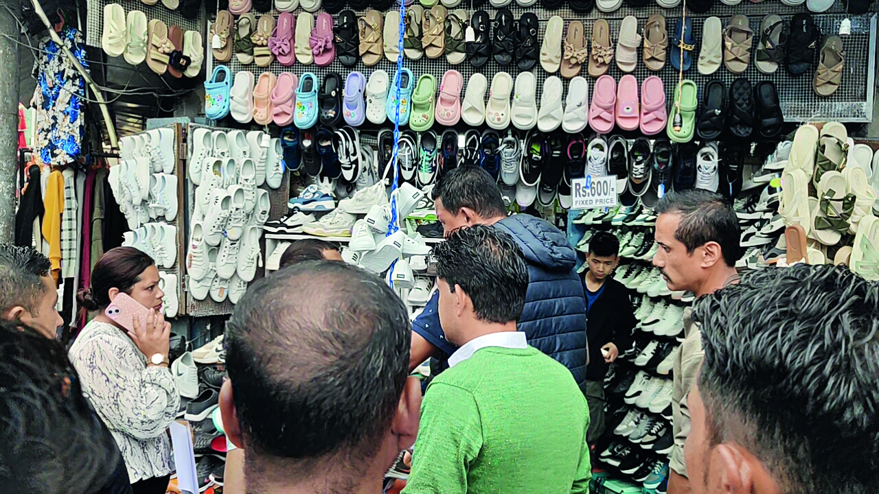 Congested stretches of Chowk Bazar to be declared ‘no vending zones’