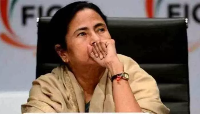 UP train accident: Mamata questions Centres role in passenger safety