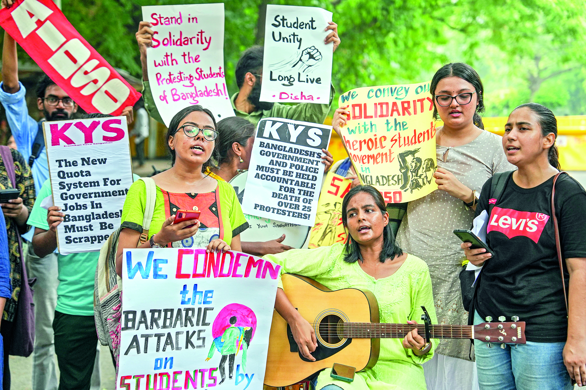 India issues travel advisory for citizens in Bangladesh amid protests India issues travel advisory for citizens in Bangladesh amid protests