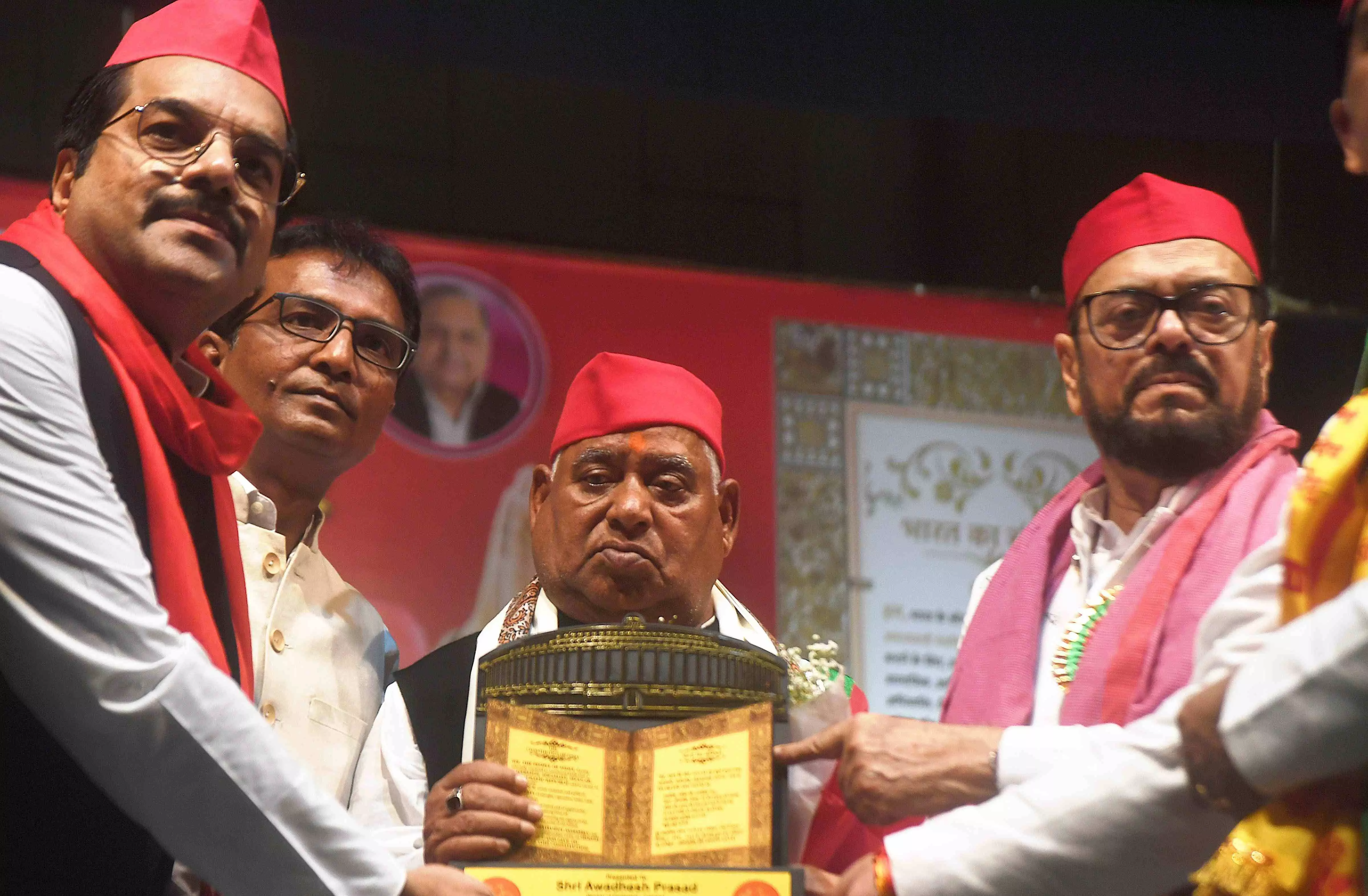 Samajwadi Party leaders seek bigger pie in seat-sharing for Maharashtra polls Samajwadi Party leaders seek bigger pie in seat-sharing for Maharashtra polls