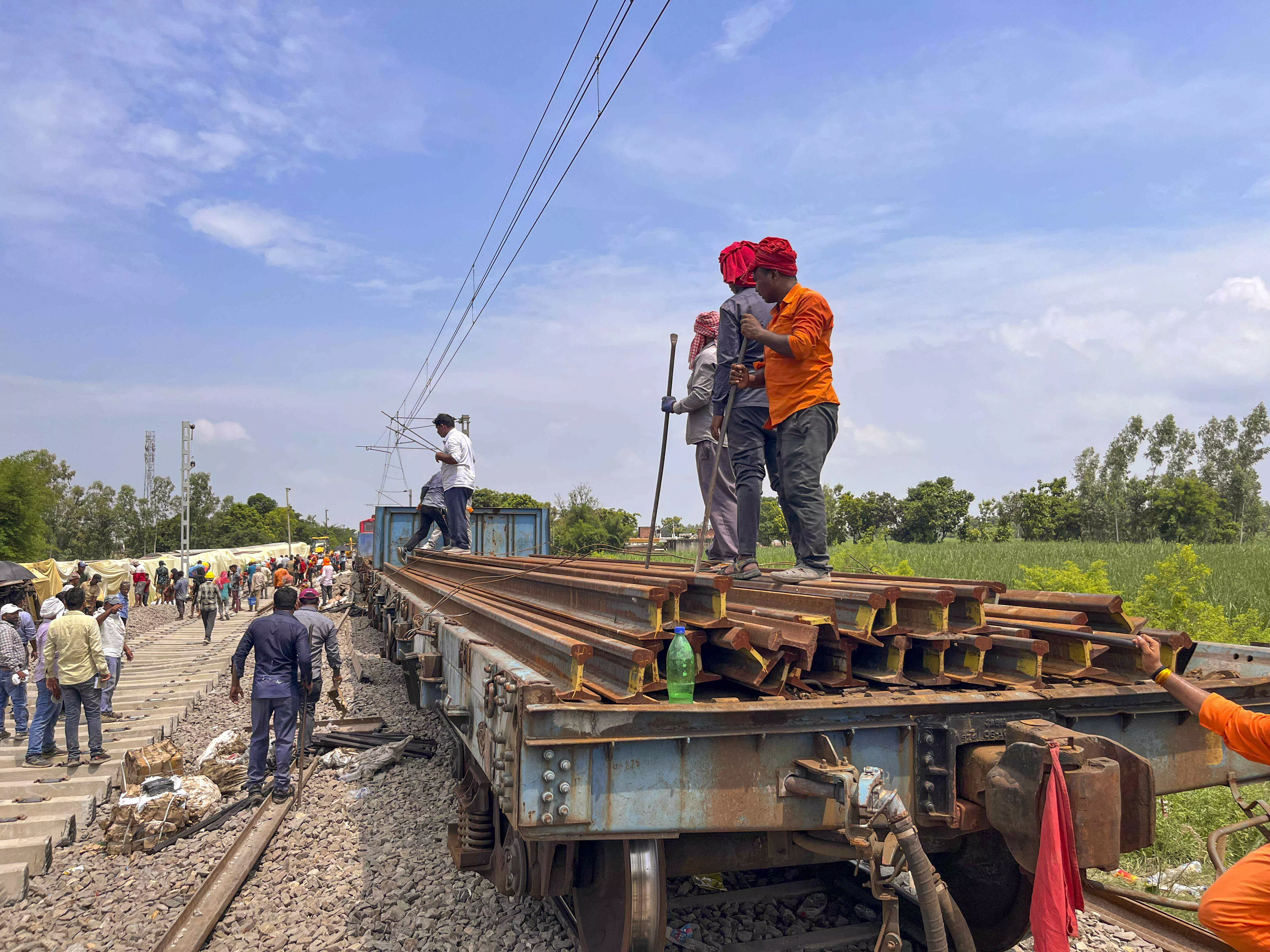 Gonda accident: Joint probe blames improper fastening of track; Railways calls it premature