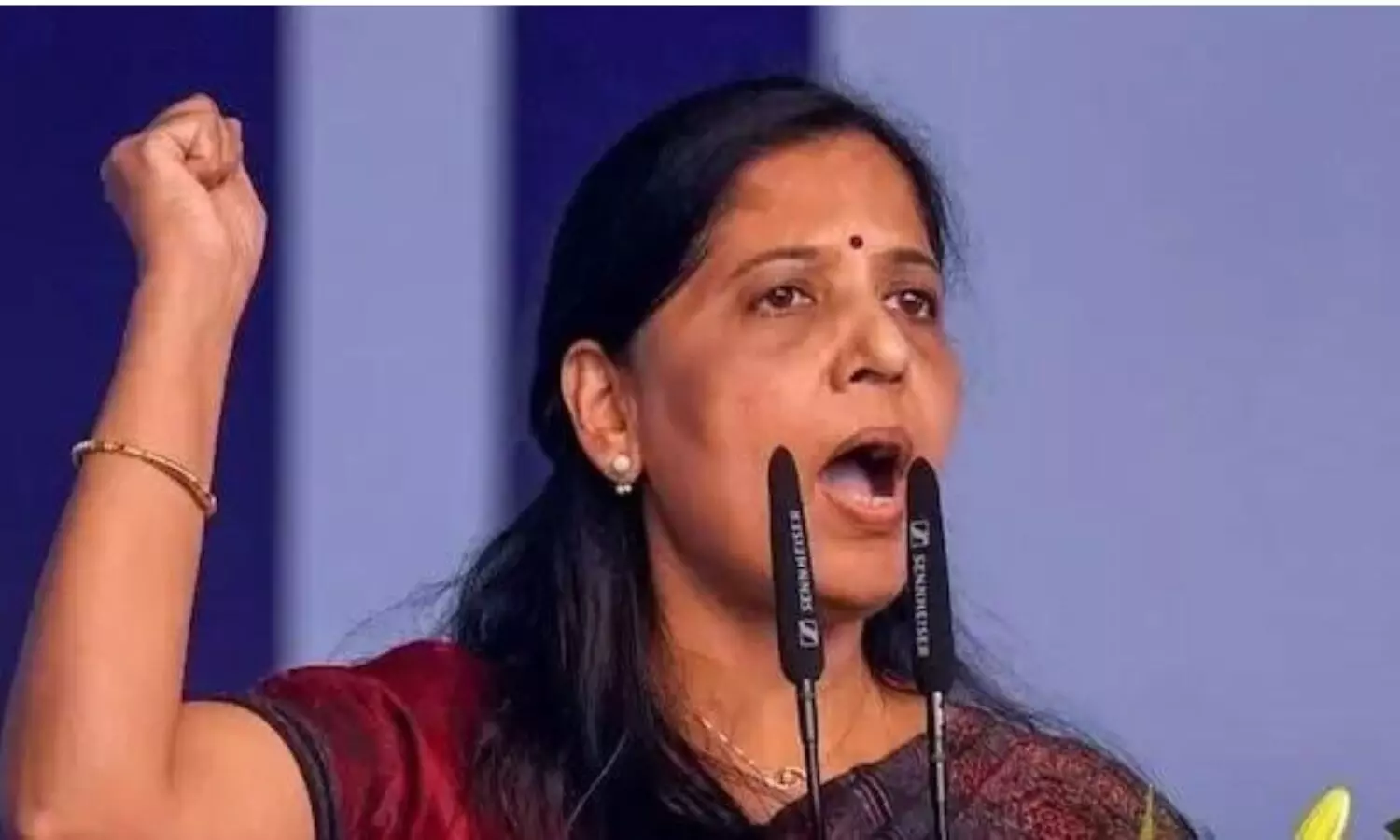 AAP launches Kejriwals guarantees for Haryana AAP launches Kejriwals guarantees for Haryana