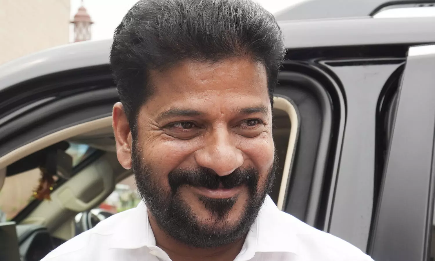 Tgana CM leaves for Delhi, likely to meet Union Ministers during visit