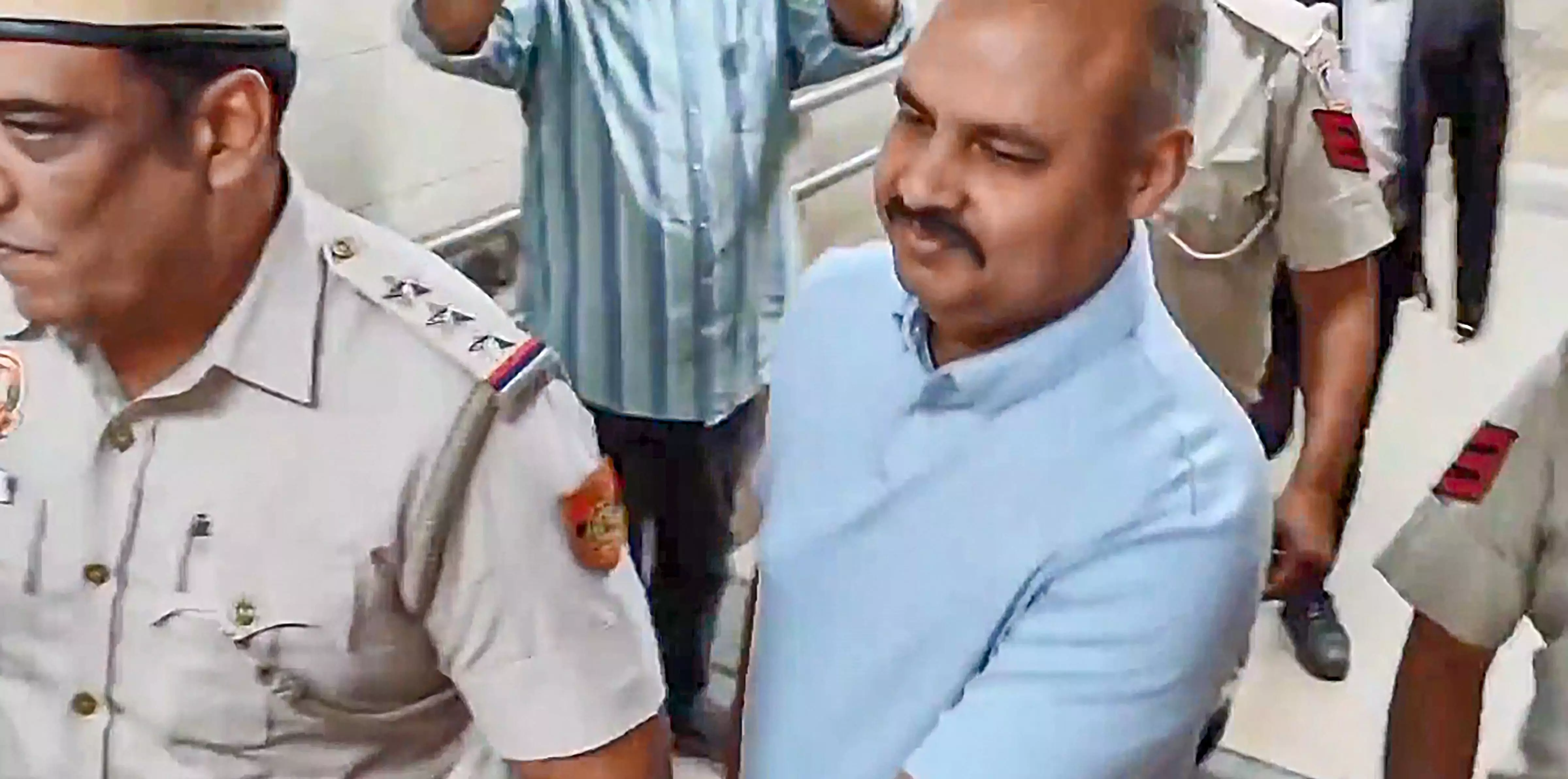 Swati Maliwal assault case: Delhi CM’s aide Bibhav Kumar moves SC for bail Swati Maliwal assault case: Delhi CM’s aide Bibhav Kumar moves SC for bail