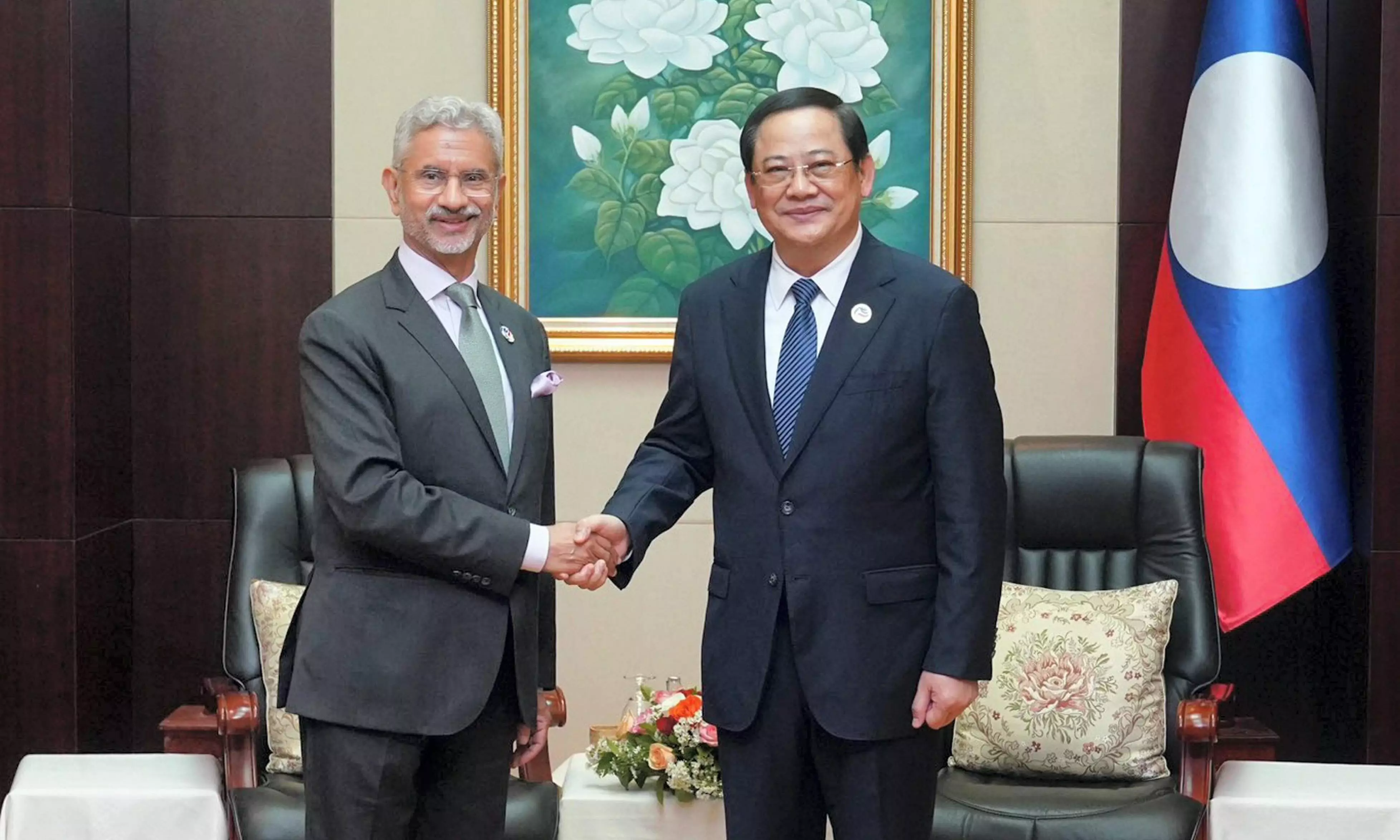 Jaishankar discusses bilateral cooperation, issue of trafficking of Indian nationals with Laos PM