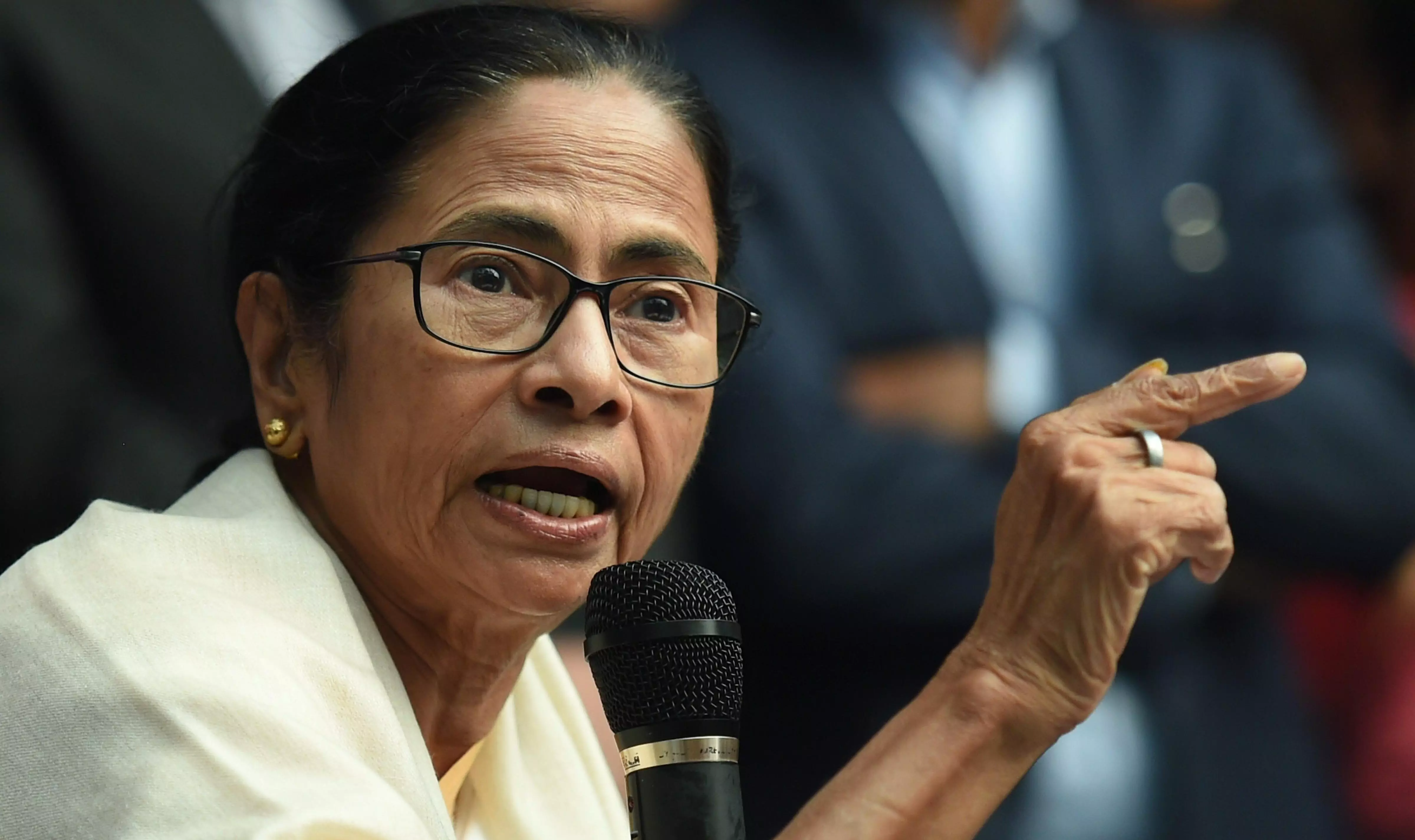 Mamata walks out of Niti Aayog meet, says she was stopped midway in her speech Mamata walks out of Niti Aayog meet, says she was stopped midway in her speech
