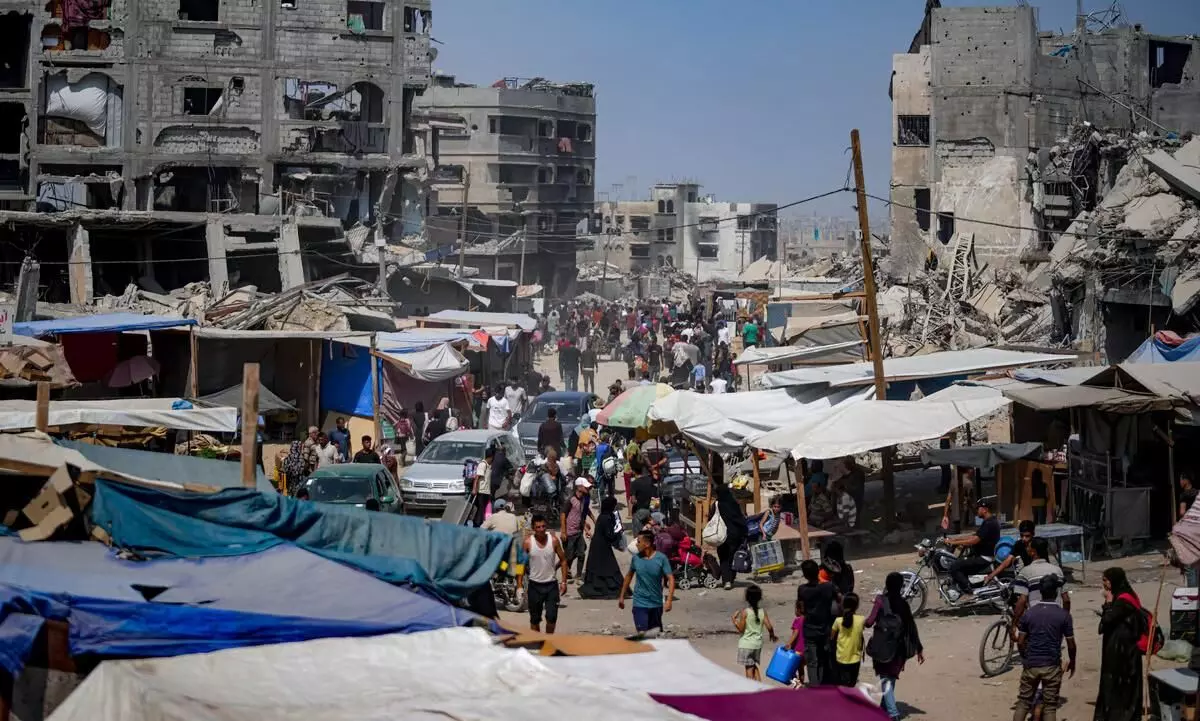 Israeli airstrike hits school in Gaza, killing at least 30 Israeli airstrike hits school in Gaza, killing at least 30