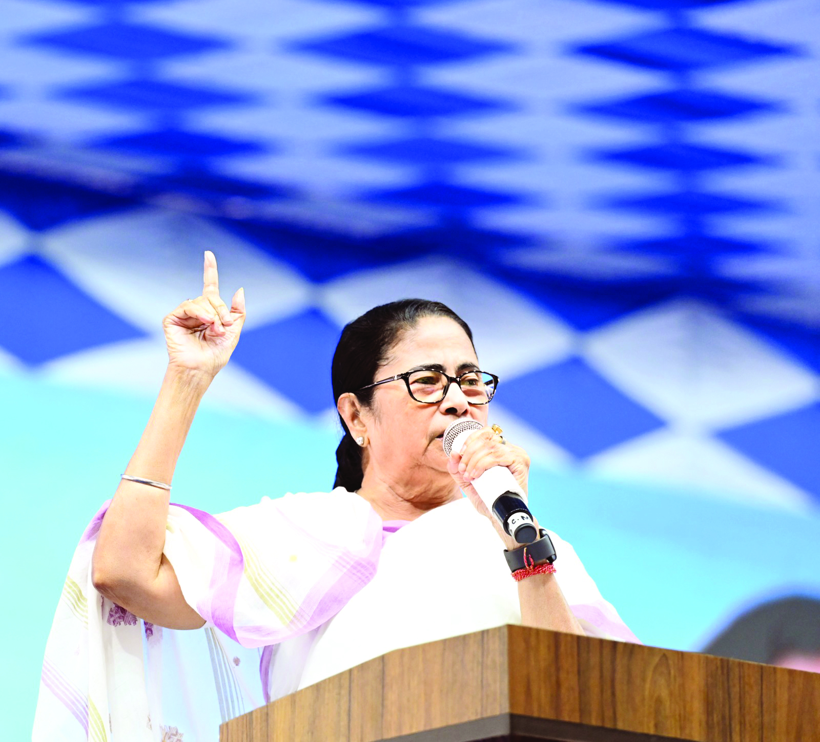 Will resist all attempts to divide Bengal: Mamata Will resist all attempts to divide Bengal: Mamata