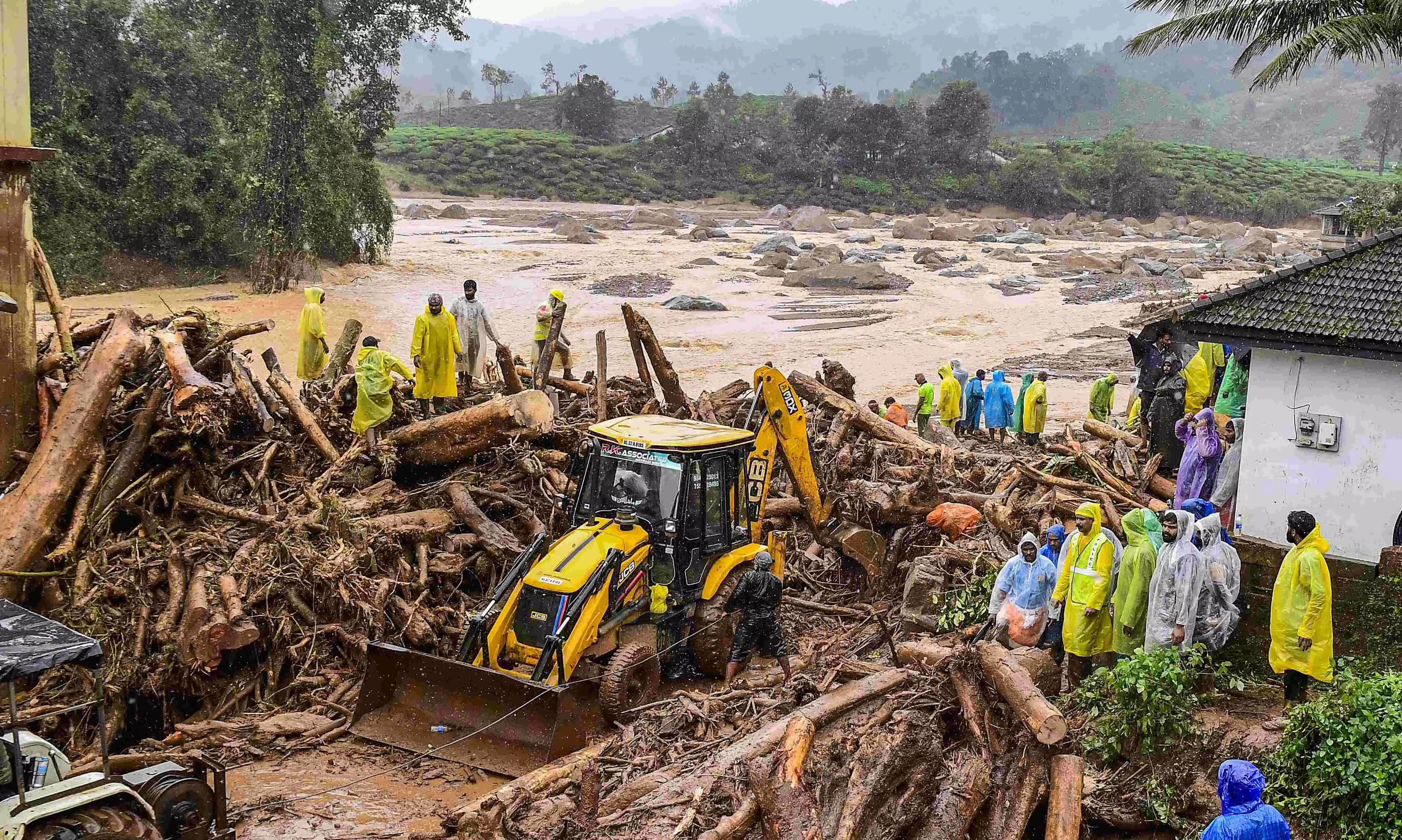 Survivors recount harrowing experiences of narrow escape Survivors recount harrowing experiences of narrow escape