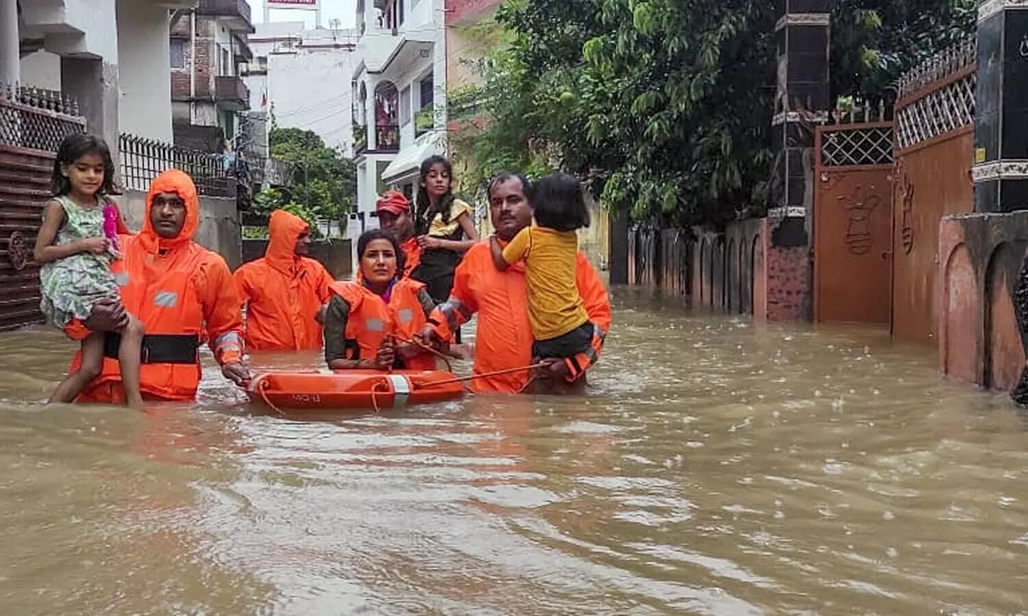 Incessant rains wash away road diversions, uproot trees, damage houses in Jharkhand