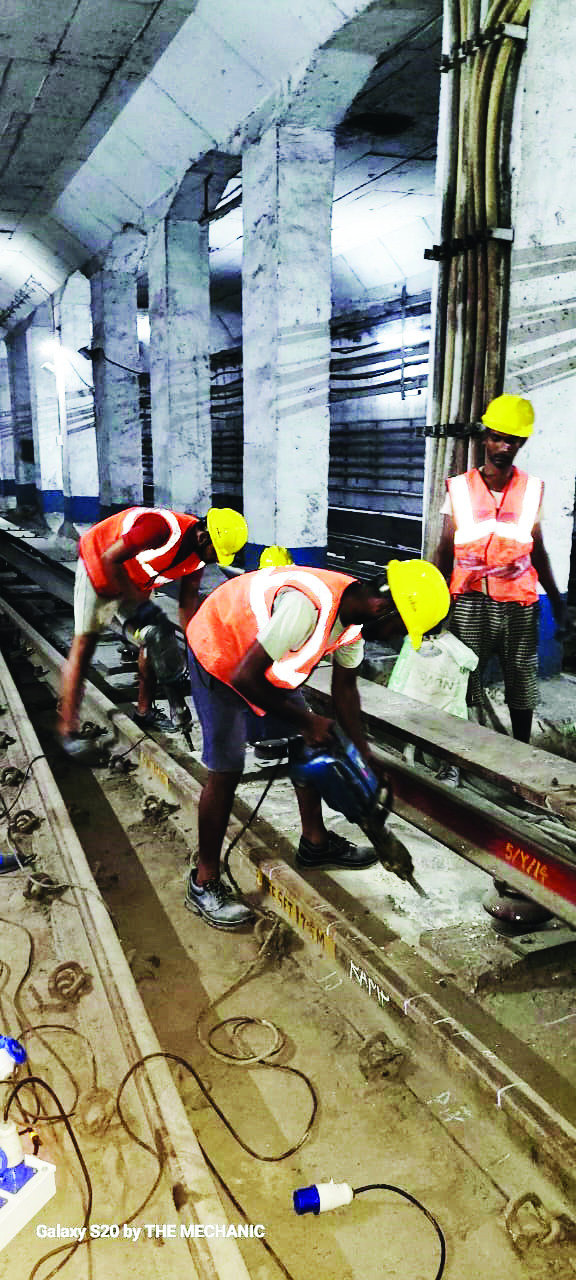 Metro to replace steel-made   third rail with aluminum Metro to replace steel-made   third rail with aluminum