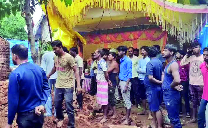 MP: 9 children dead in house wall collapse