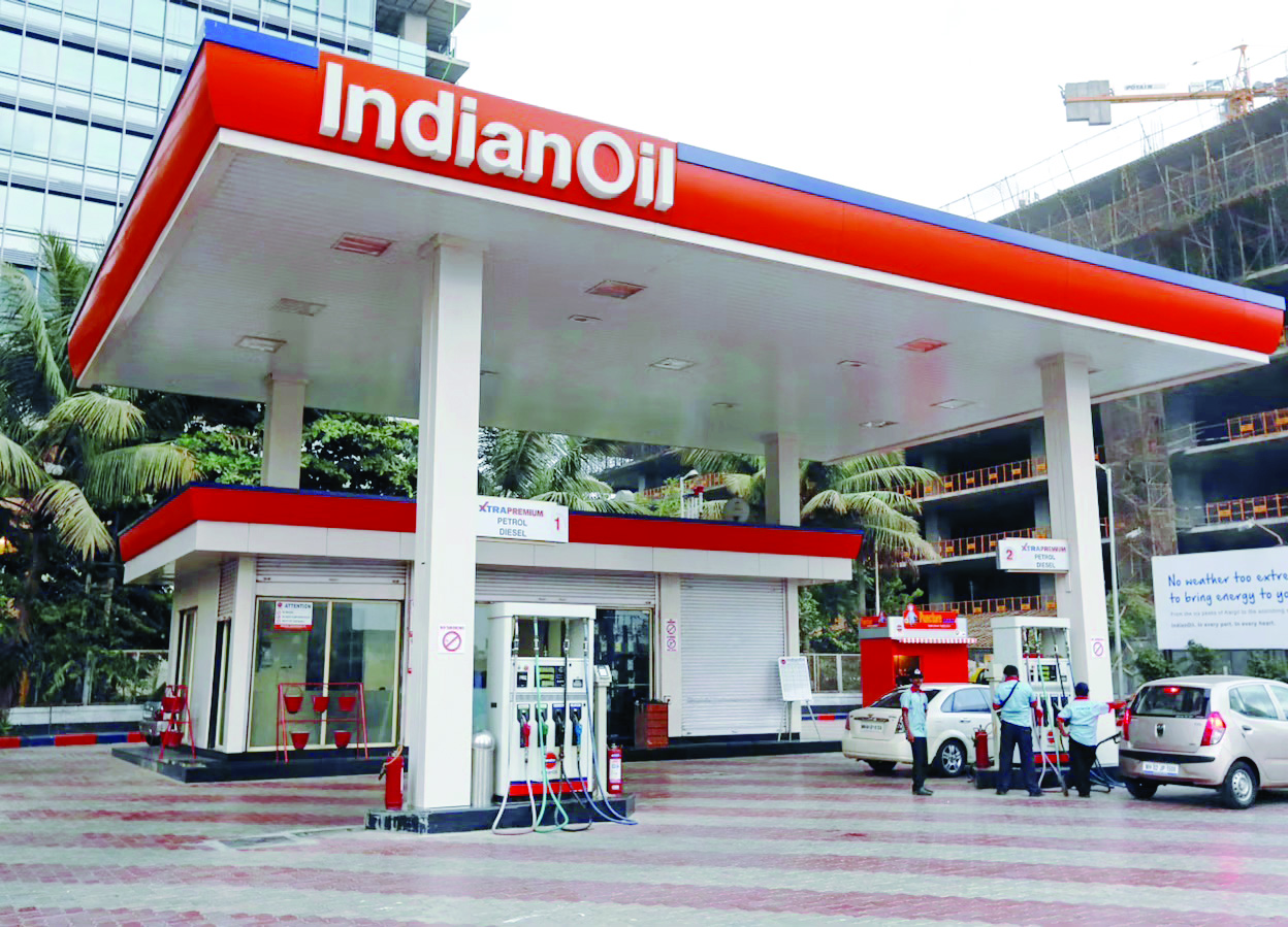 After record profits, PSU fuel retailers see profit slump in Q1