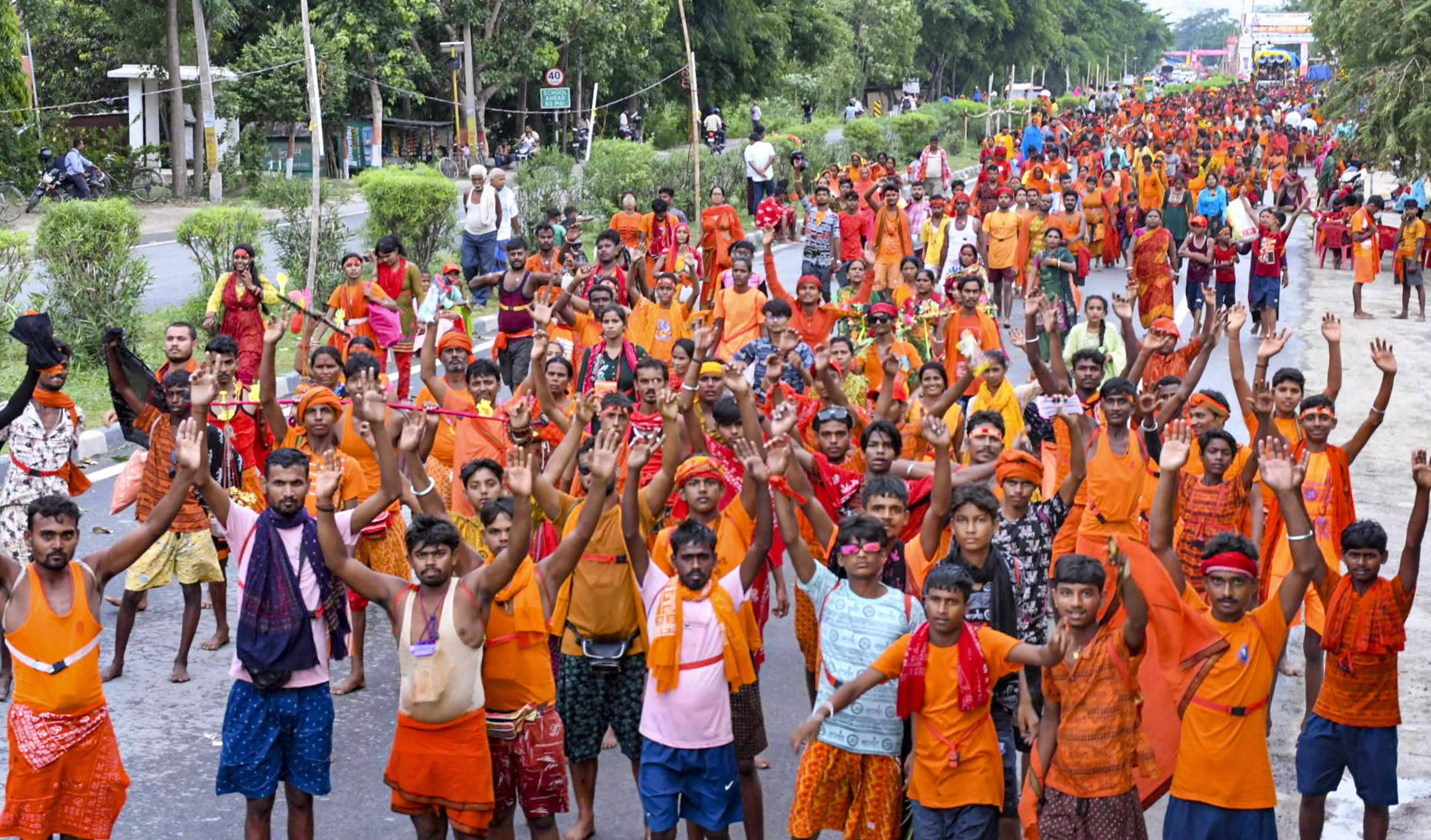 Kanwar Yatra: SC extends interim stay on directives issued by UP, Ukhand, MP on eateries Kanwar Yatra: SC extends interim stay on directives issued by UP, Ukhand, MP on eateries