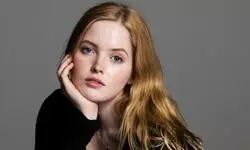 Ellie Bamber talks about biopics Moss and Freud and Anna Ellie Bamber talks about biopics Moss and Freud and Anna