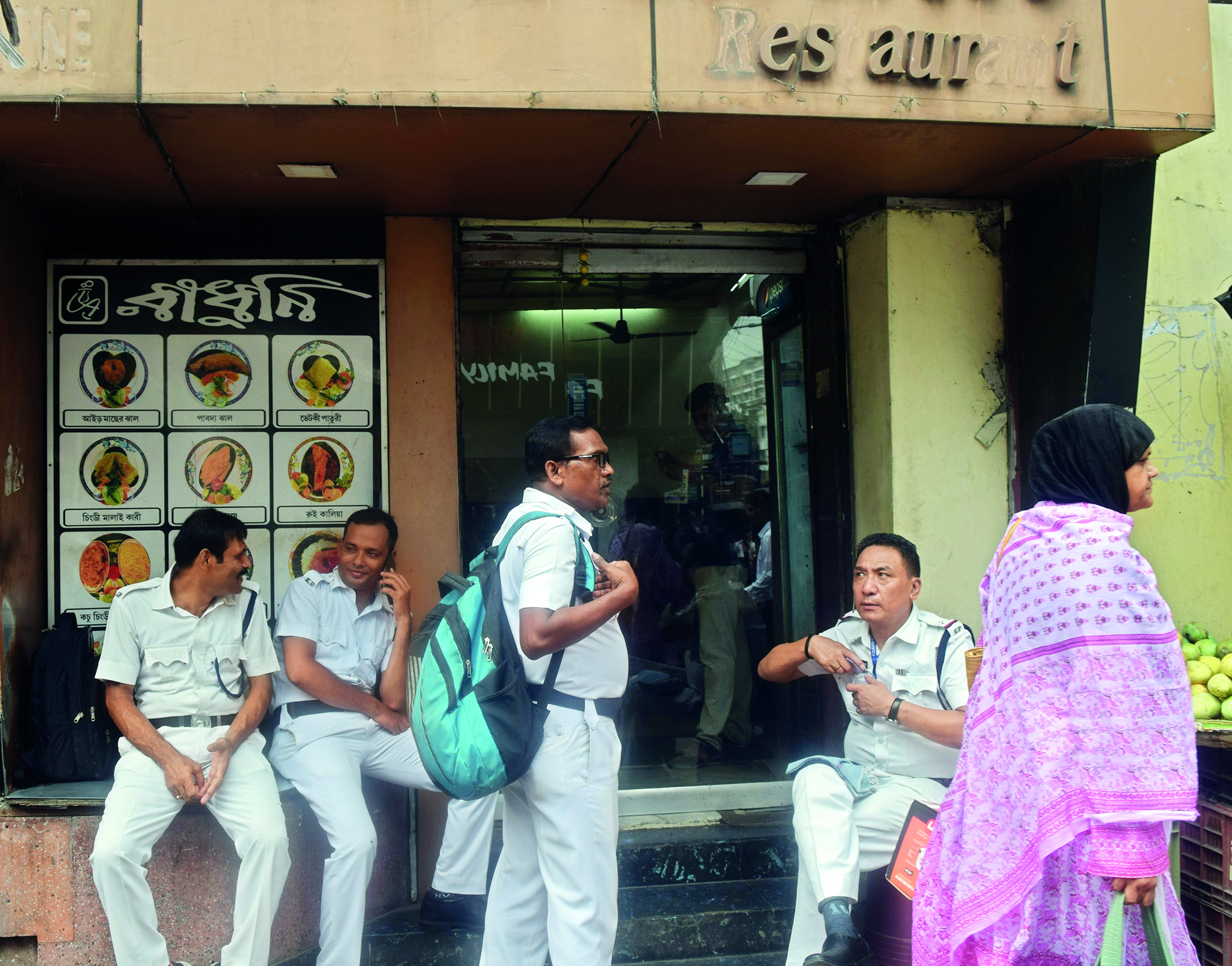 Security beefed up outside B’desh Deputy High Commission in city Security beefed up outside B’desh Deputy High Commission in city