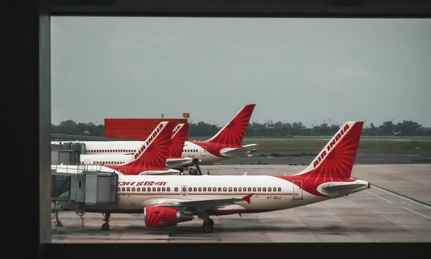 AI, IndiGo operate special flights to Dhaka; bring back over 400 people