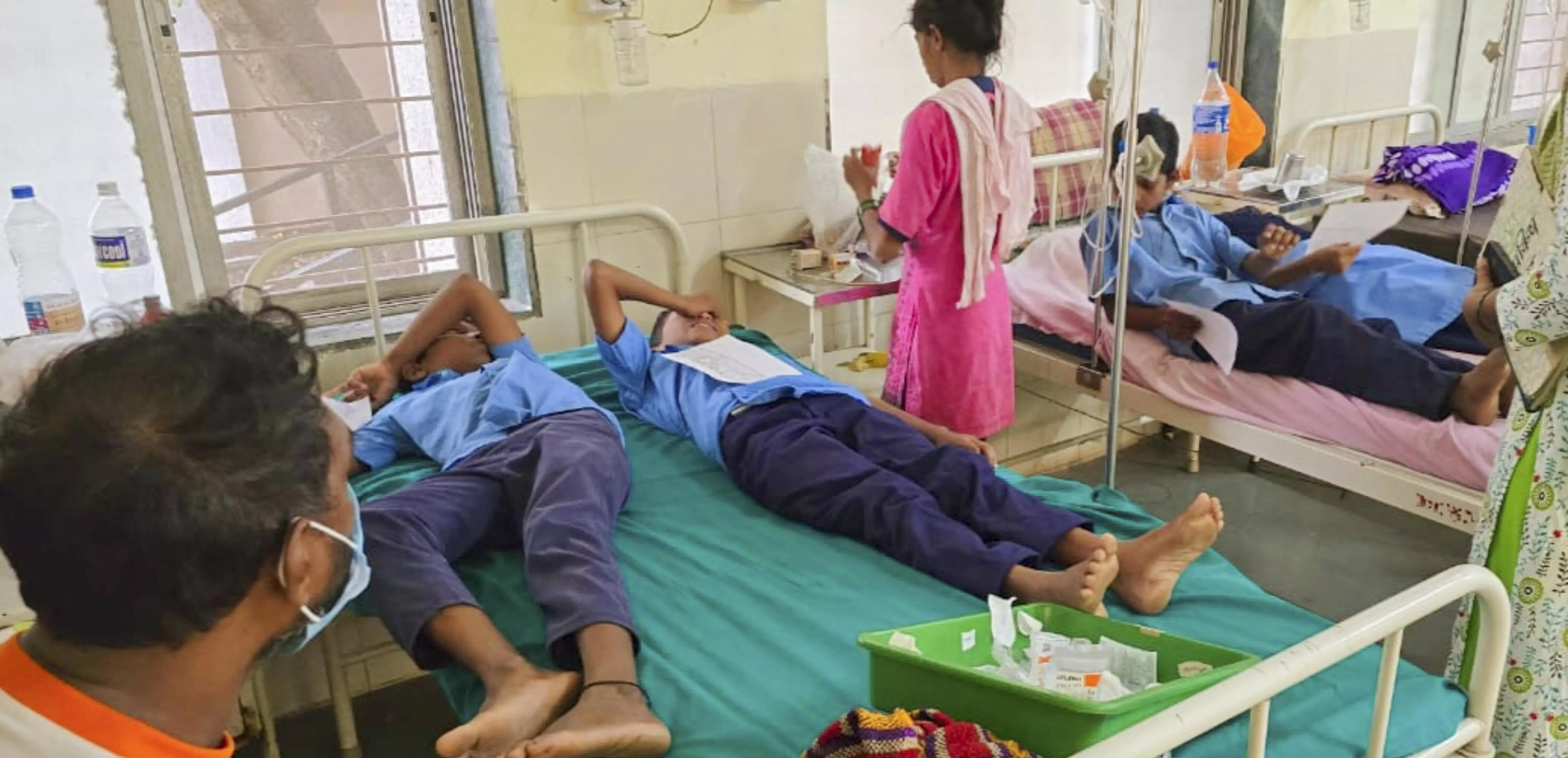 150 Palghar ashram students remain hospitalized after food poisoning