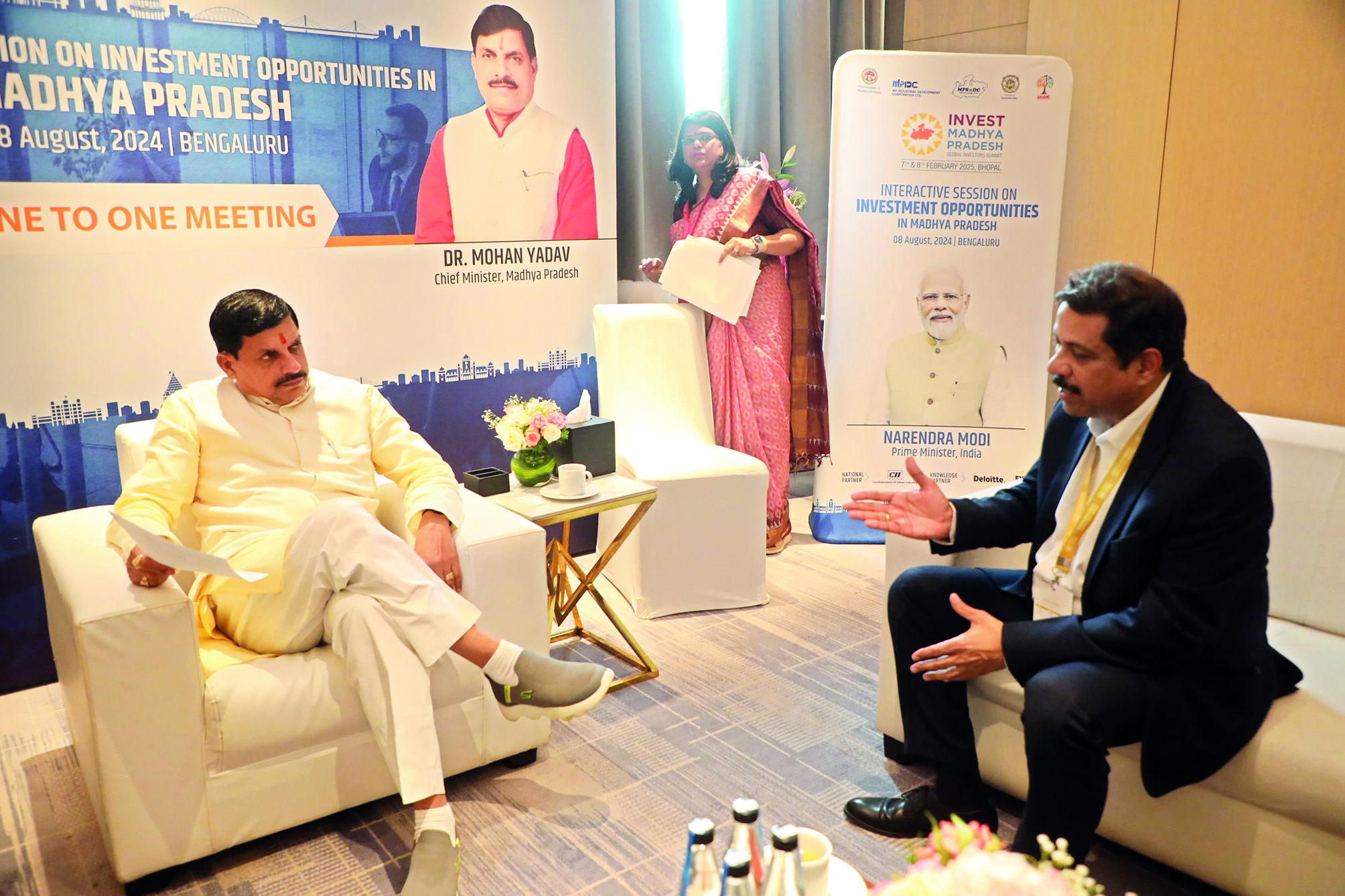 CM Yadav invites industrialists to explore investment & industry opportunities in Madhya Pradesh at Bluru event