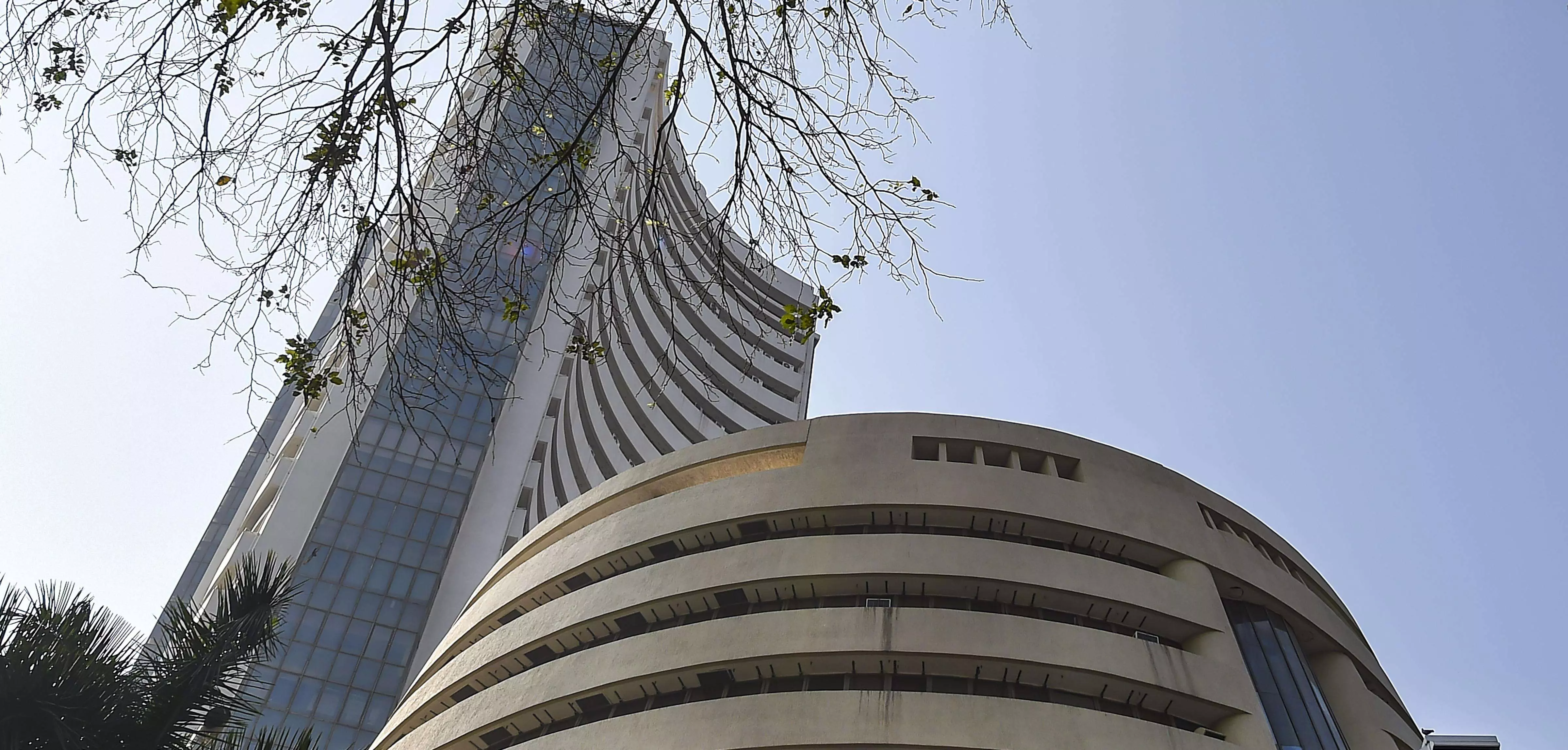 Sensex, Nifty decline in early trade ahead of RBI monetary policy decision