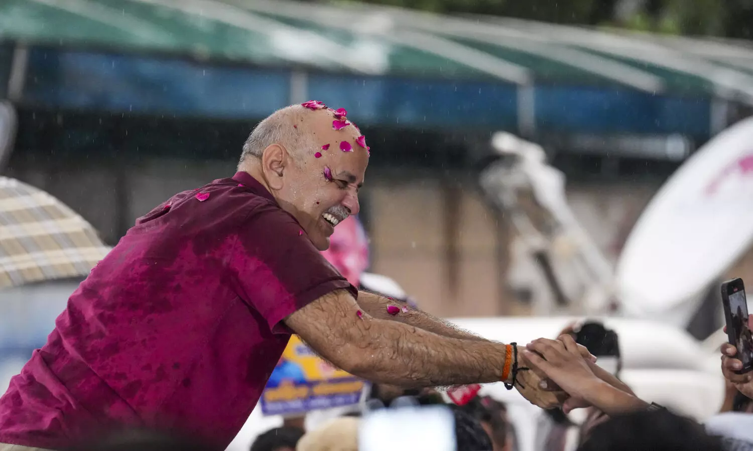 Manish Sisodia walks out of Tihar jail after 17 months