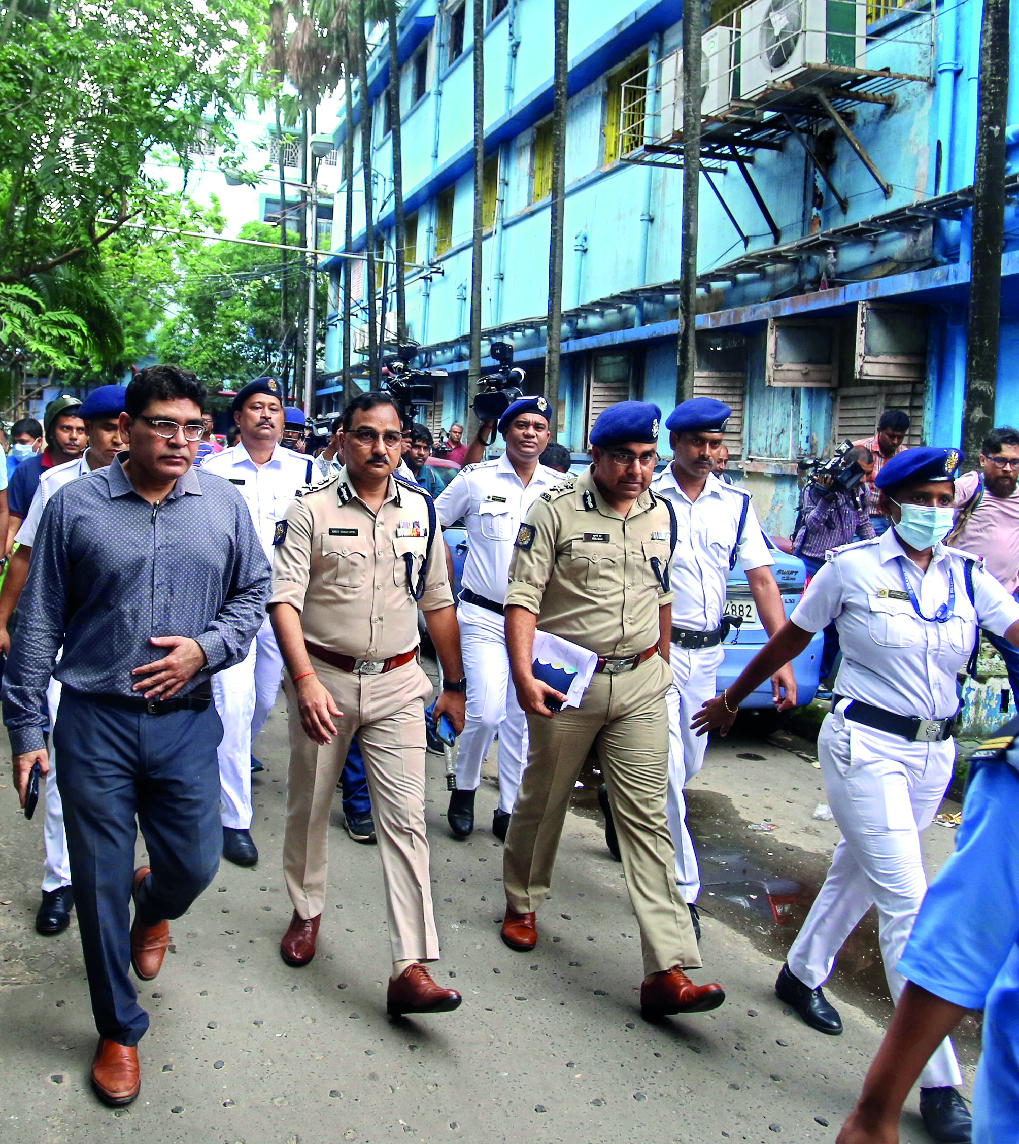 PGT doctor found dead at RG Kar; CM assures action against culprits PGT doctor found dead at RG Kar; CM assures action against culprits