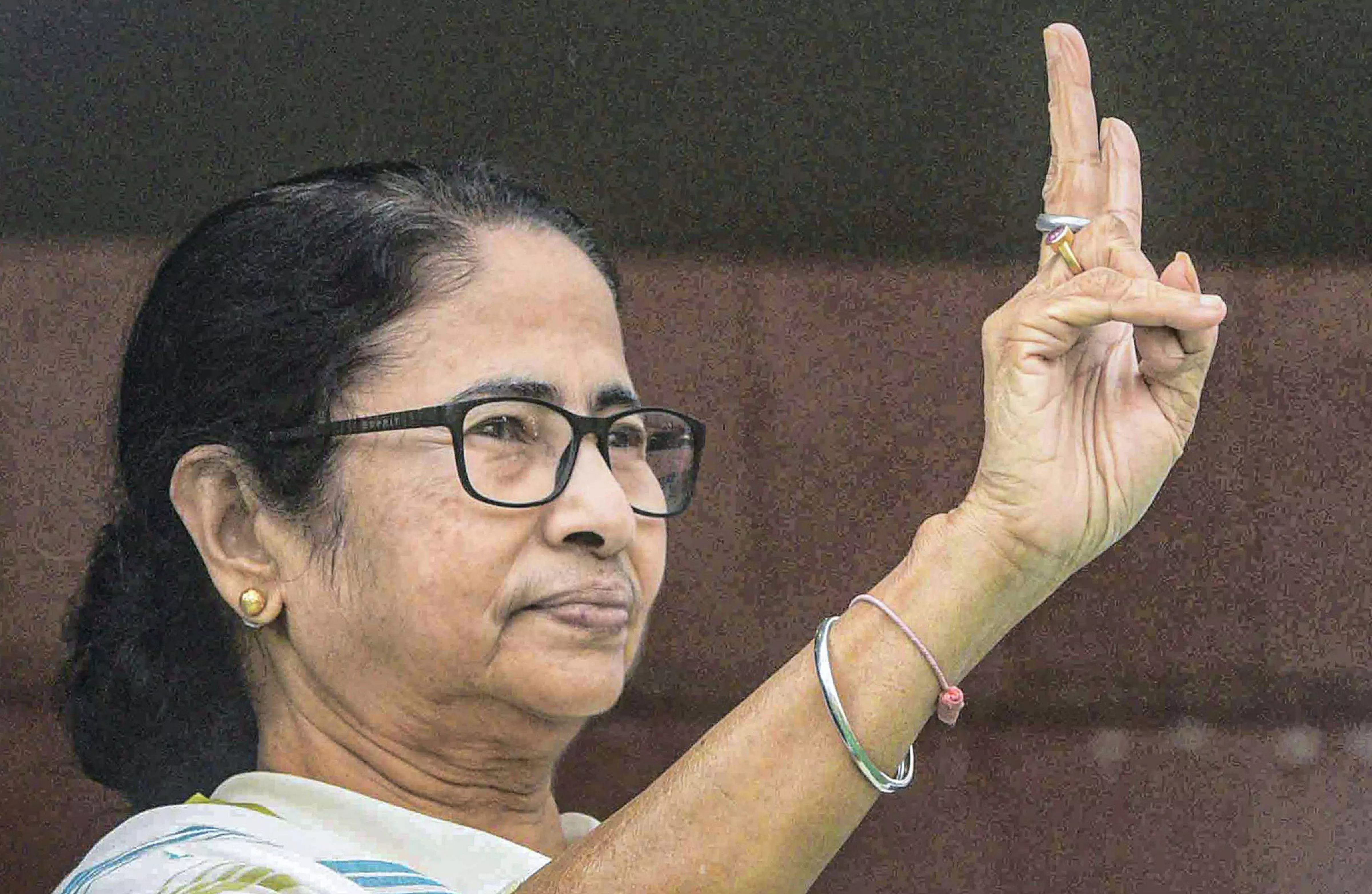 Mamata congratulates Muhammad Yunus for taking charge of Bangladeshs interim govt Mamata congratulates Muhammad Yunus for taking charge of Bangladeshs interim govt