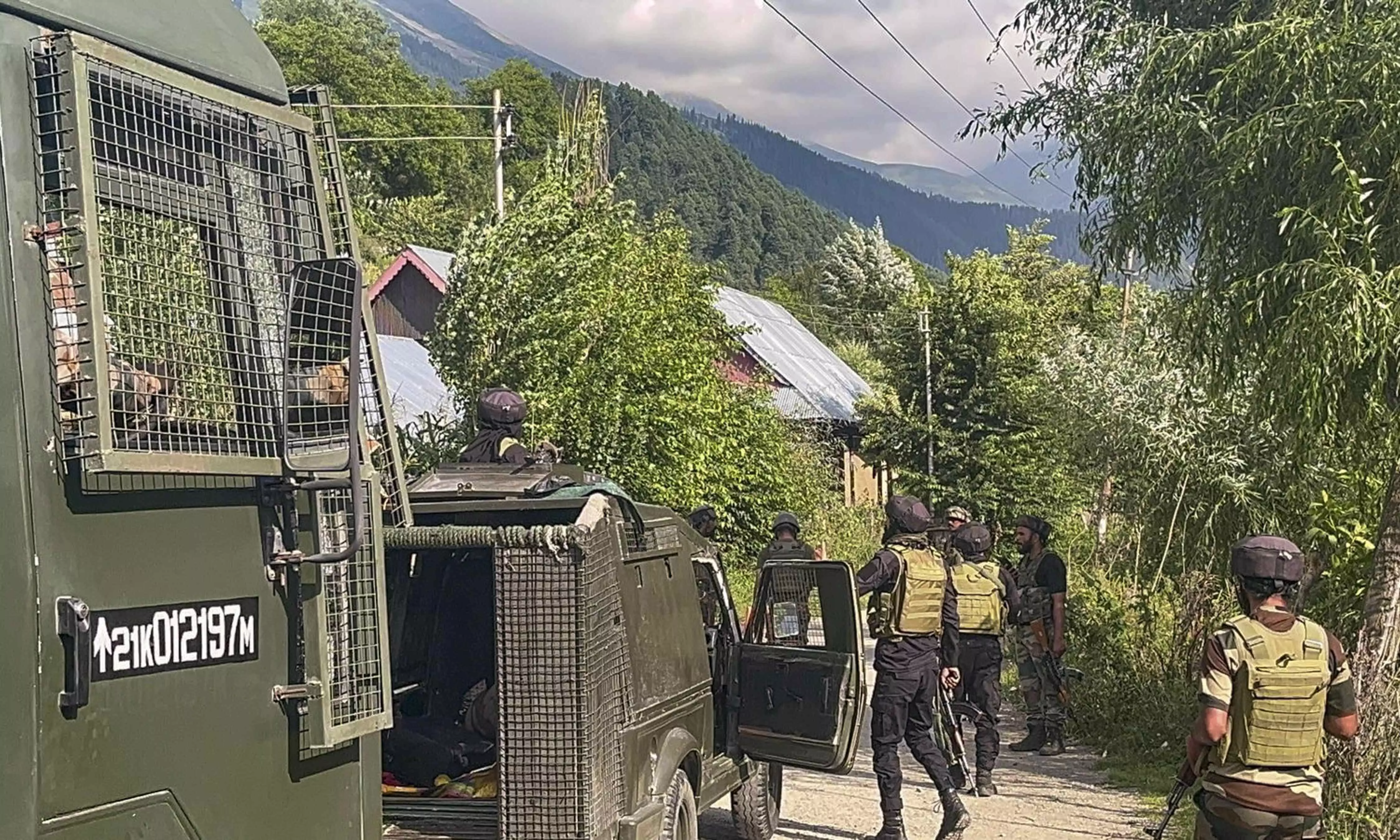 02 soldiers killed, 04 others injured in encounter with terrorists in J-Ks Anantnag