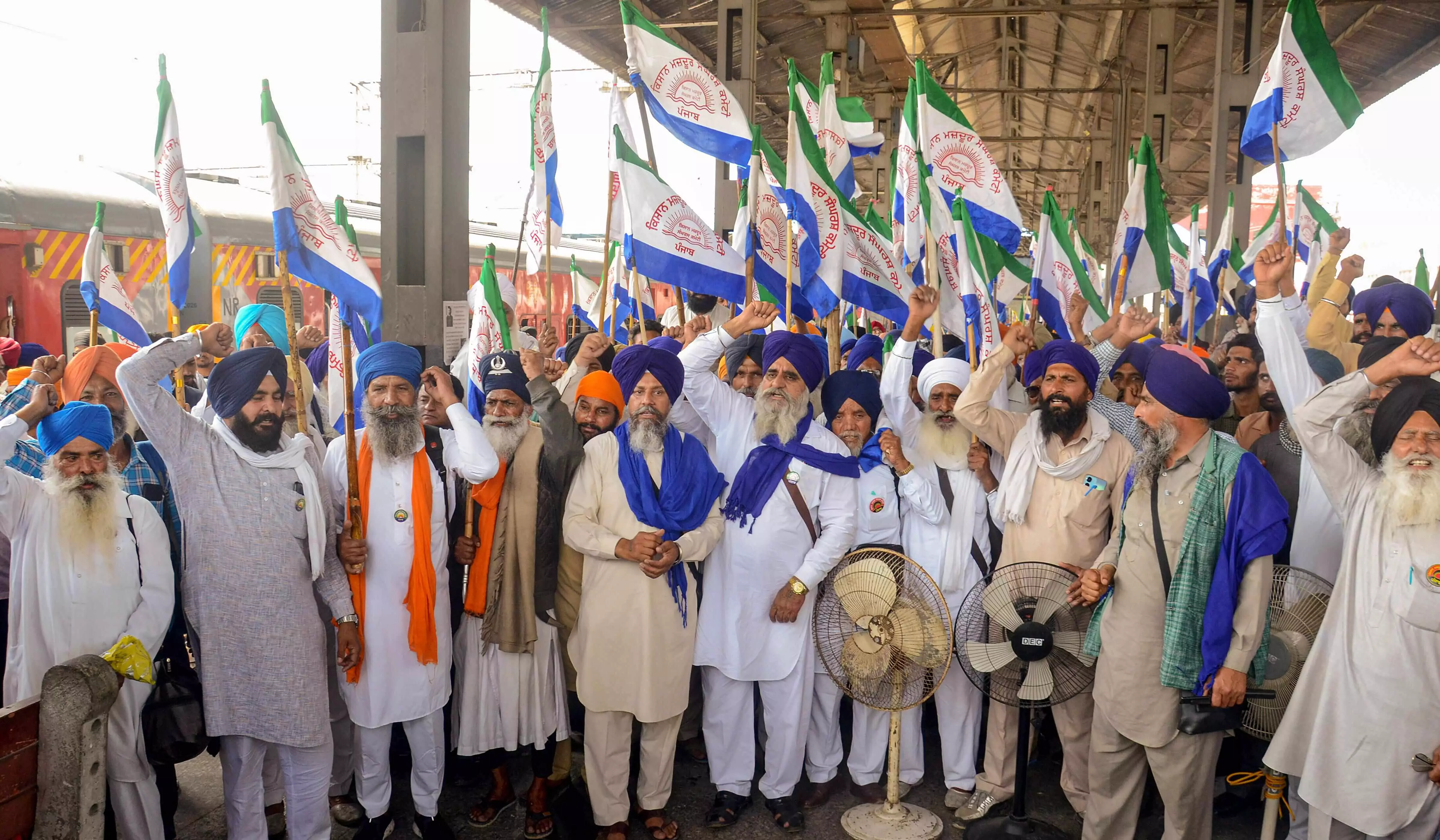 SC directs DGPs of Punjab, Haryana to meet for partial reopening of highway at Shambhu border