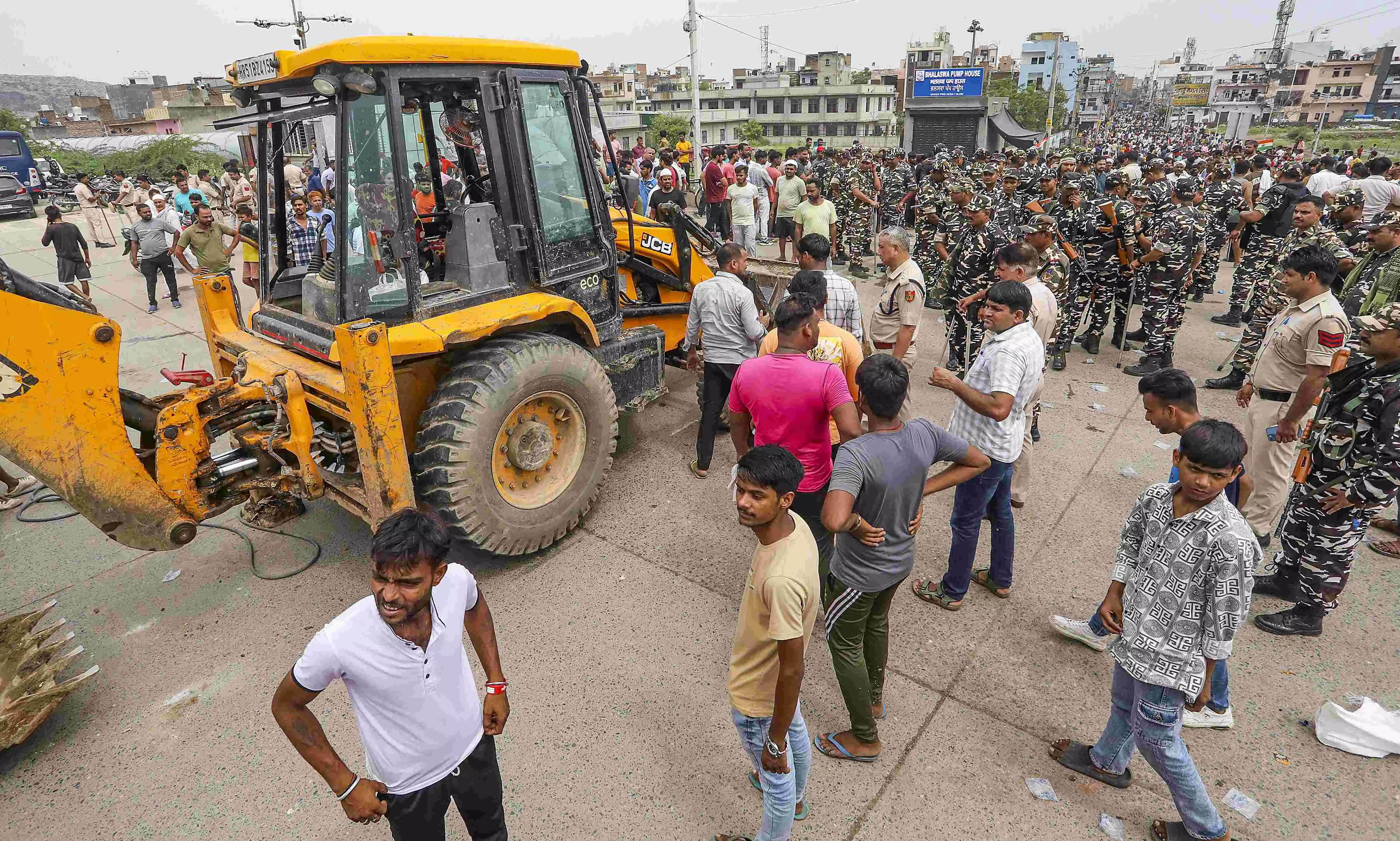 Will put demolition drive on hold till Aug 16 in Bhalswa Dairy colony: MCD tells Delhi HC Will put demolition drive on hold till Aug 16 in Bhalswa Dairy colony: MCD tells Delhi HC