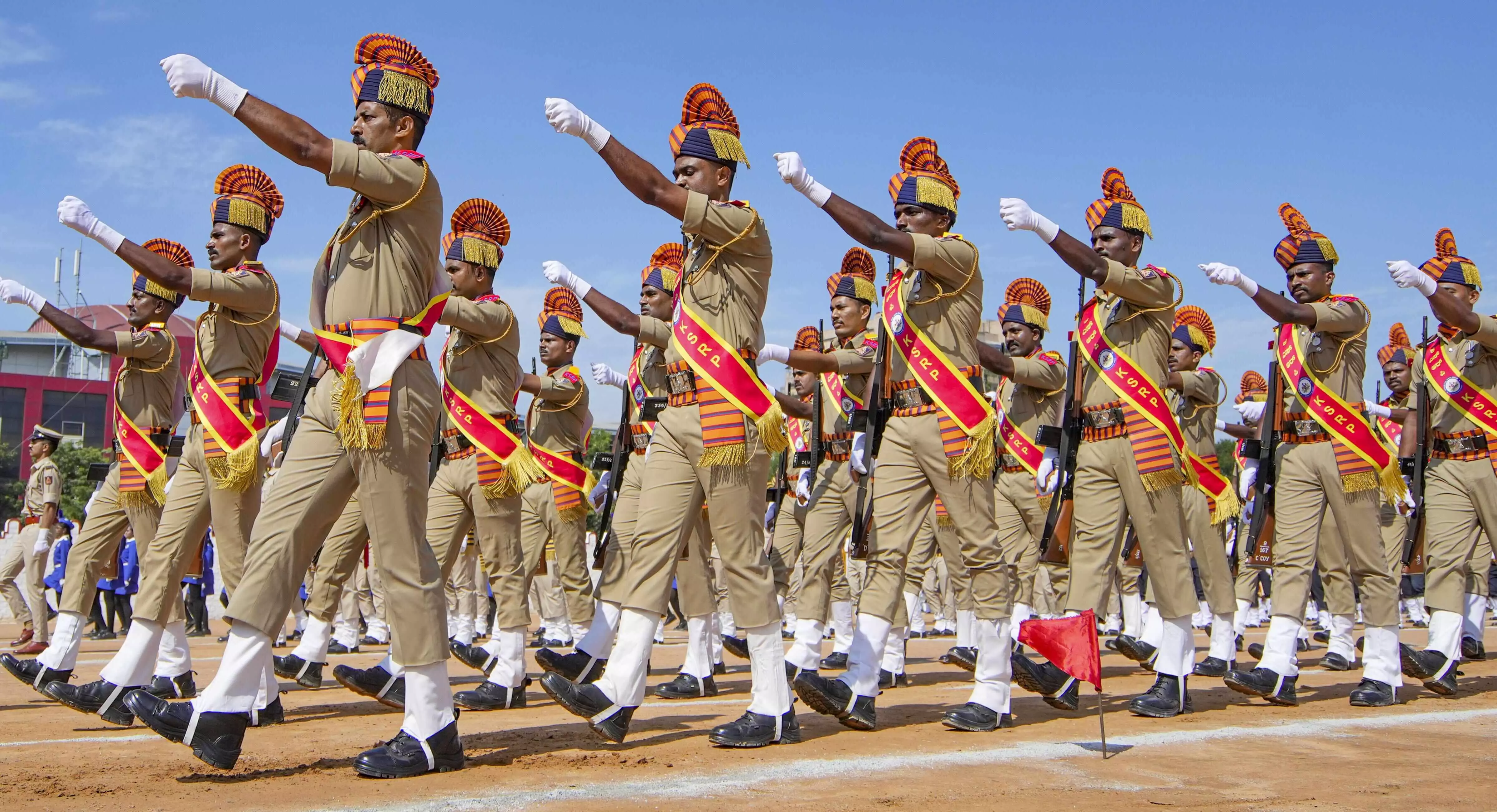 18 CBI officers awarded police medals 18 CBI officers awarded police medals