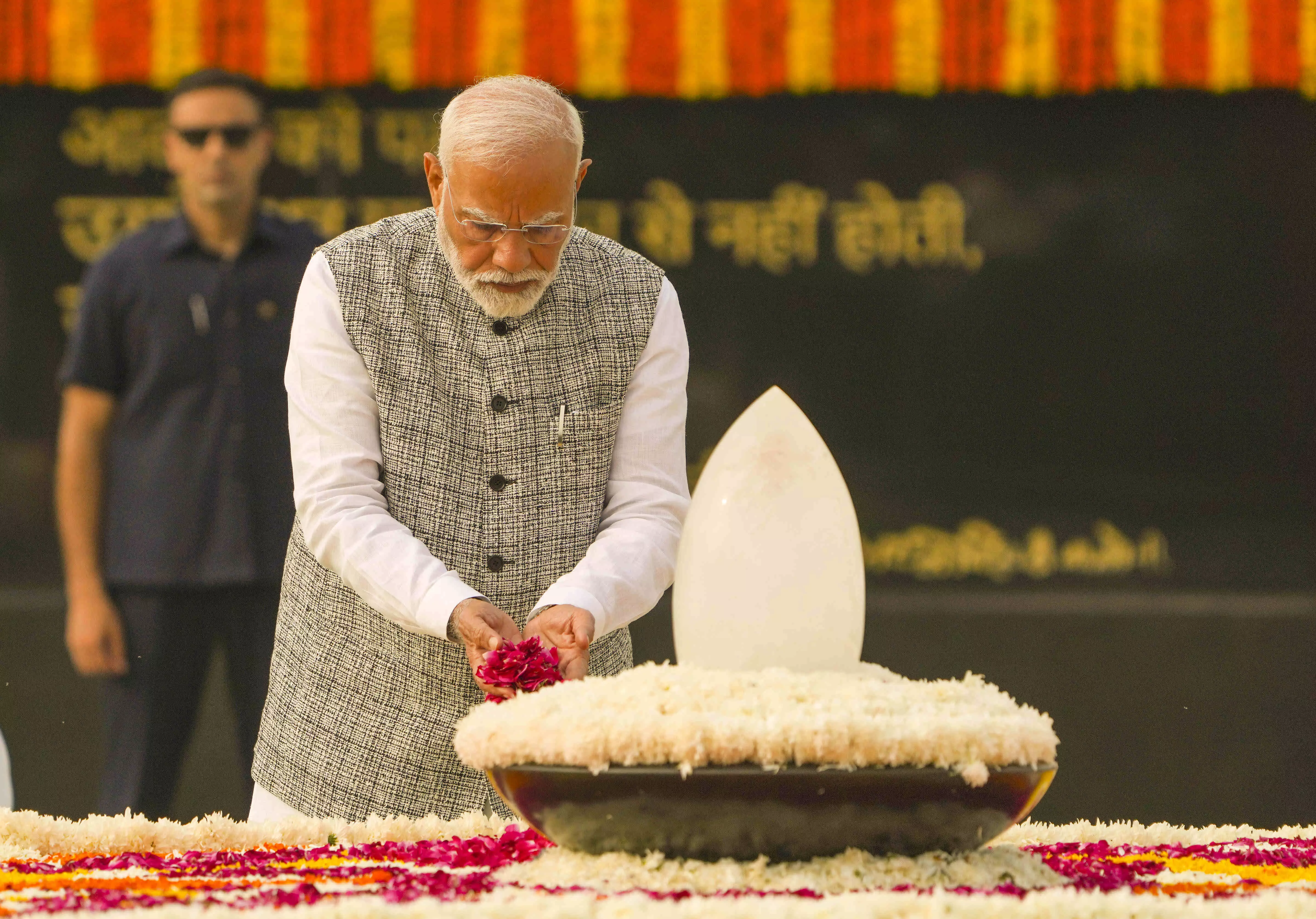 PM Modi, Prez Murmu pay tributes to Vajpayee on death anniversary