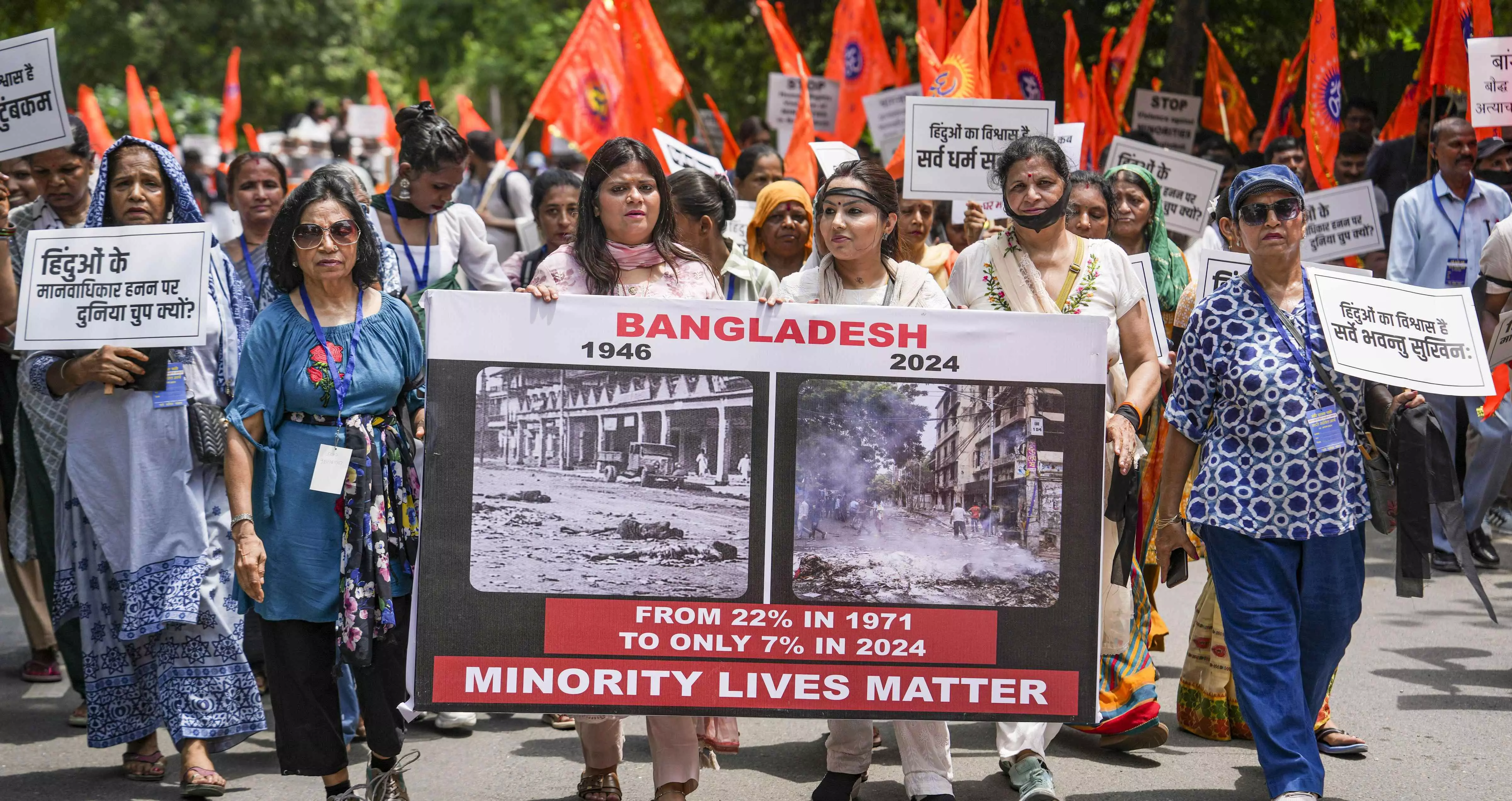 Violence against minorities in Bangladesh: Bansuri Swaraj, JNU VC attend protest march held in Delhi Violence against minorities in Bangladesh: Bansuri Swaraj, JNU VC attend protest march held in Delhi