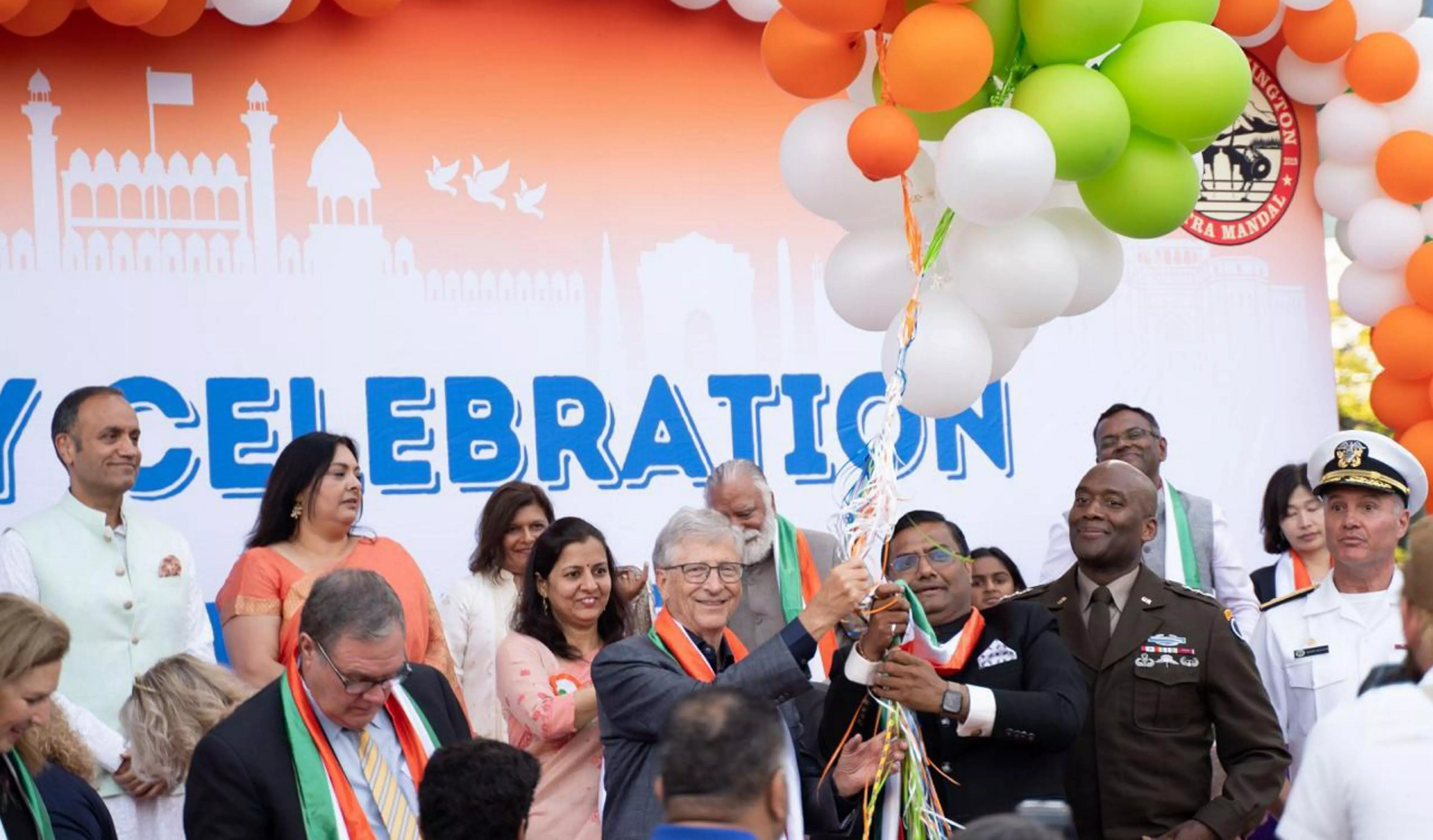 Bill Gates flags off 1st Indian I-Day celebration in Seattle area, describes India as global leader Bill Gates flags off 1st Indian I-Day celebration in Seattle area, describes India as global leader