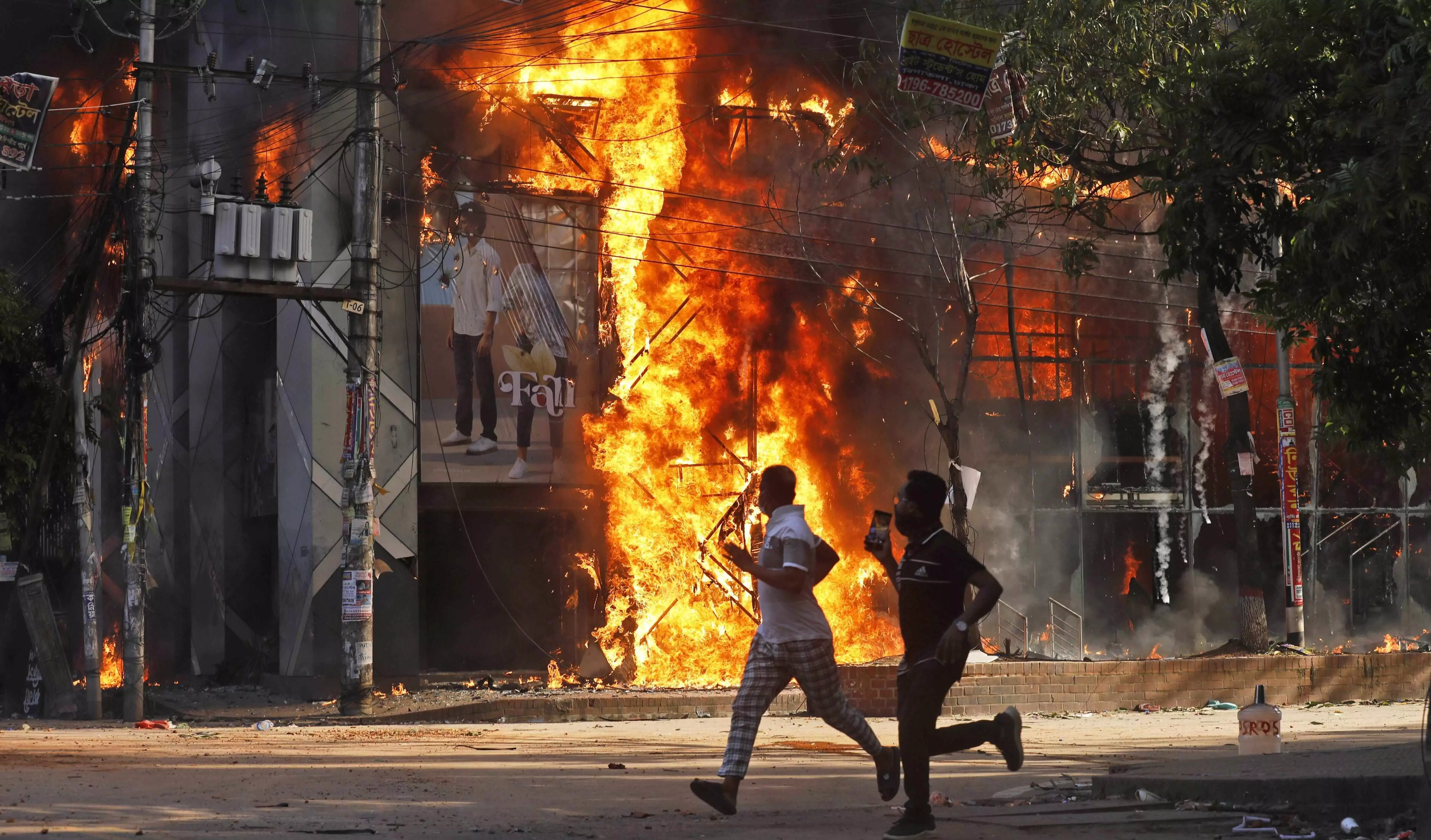 Nearly 650 people killed in recent spate of violence in Bangladesh: UN report Nearly 650 people killed in recent spate of violence in Bangladesh: UN report
