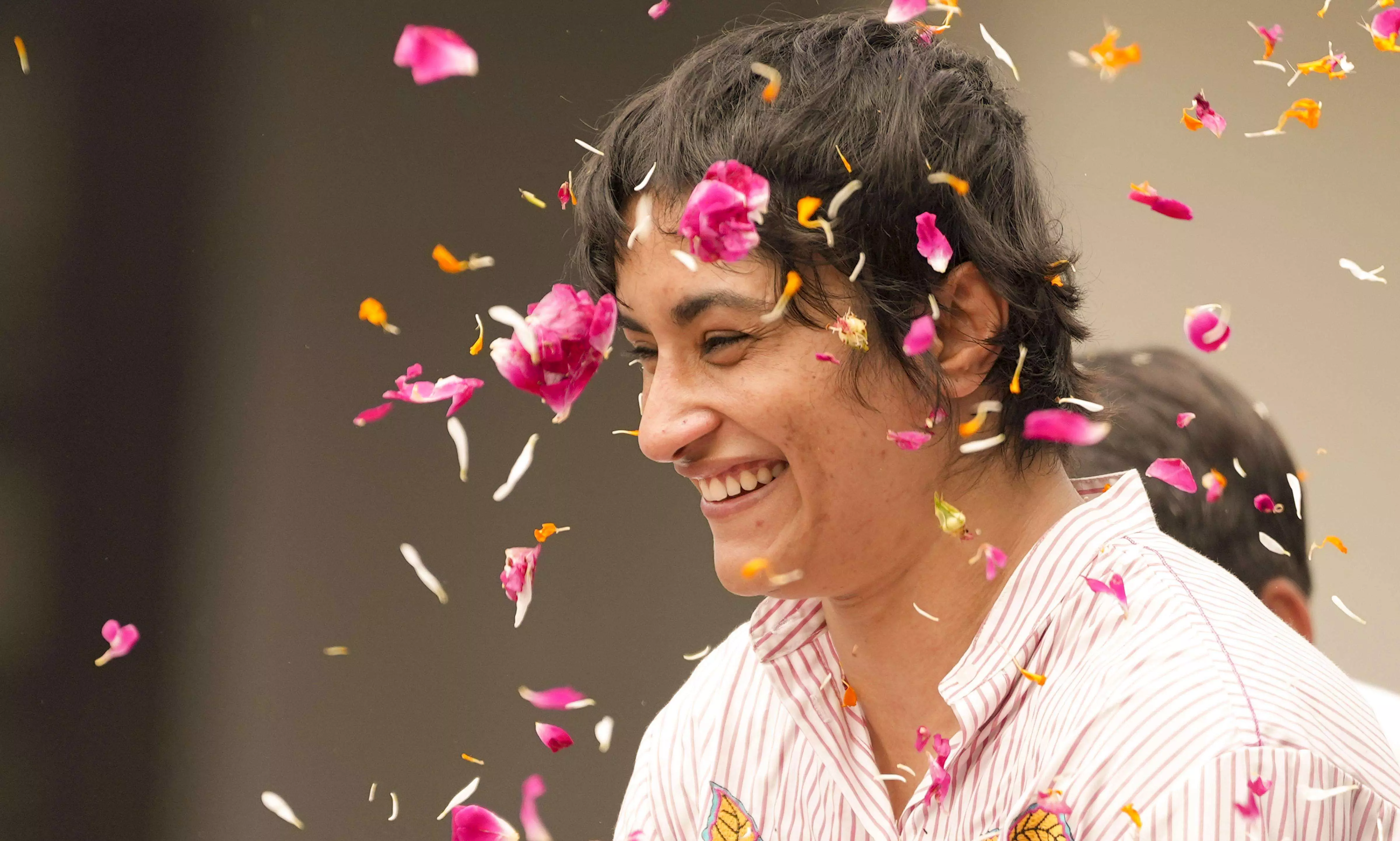 Hooda leads rousing welcome for Phogat Hooda leads rousing welcome for Phogat